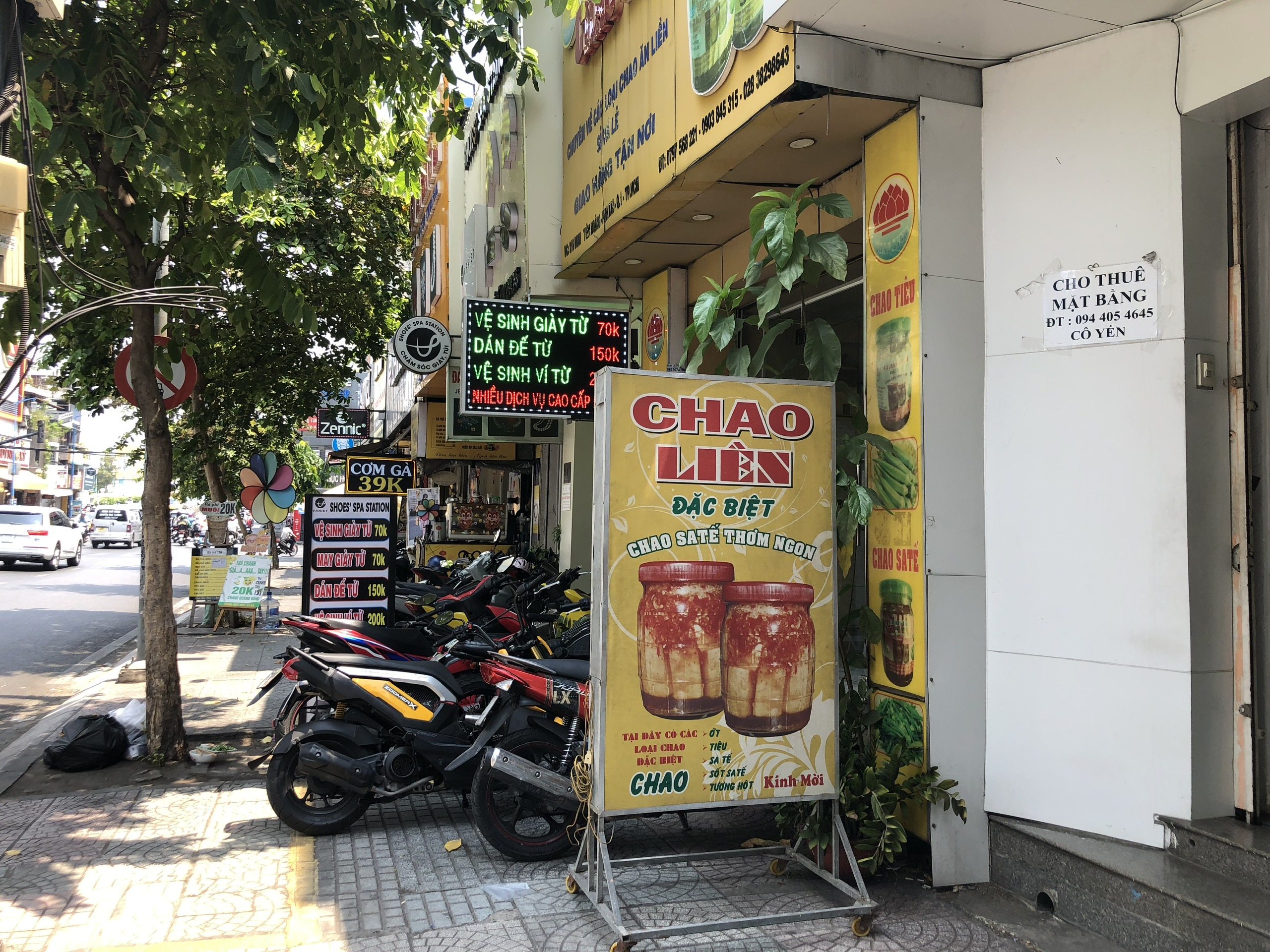 Cận cảnh những vỉa h&egrave; khu trung t&acirc;m TP HCM sắp được cho thu&ecirc;- Ảnh 6.