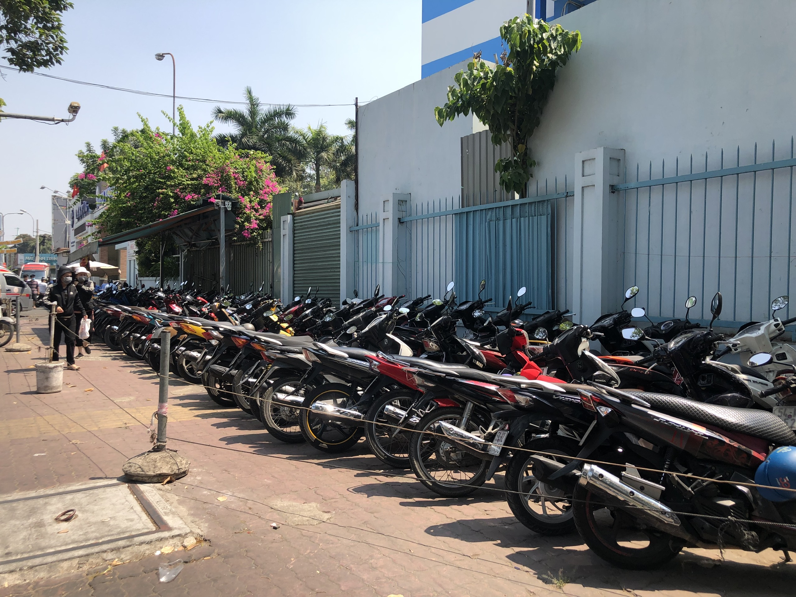 Cận cảnh những vỉa h&egrave; khu trung t&acirc;m TP HCM sắp được cho thu&ecirc;- Ảnh 4.