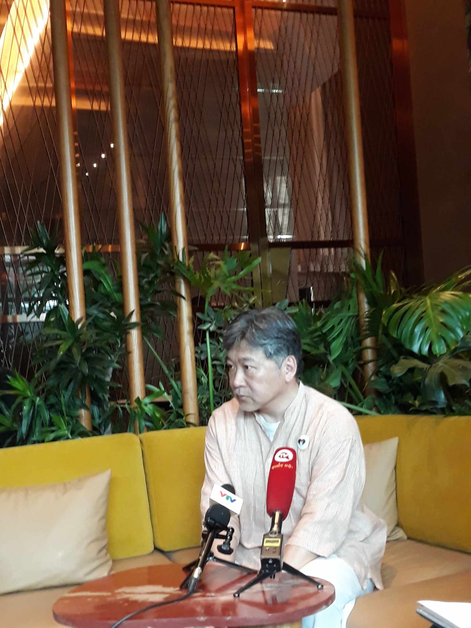 "Bảo vật điện ảnh" Nhật Bản: "Cơm Việt Nam rất ngon!"- Ảnh 1.