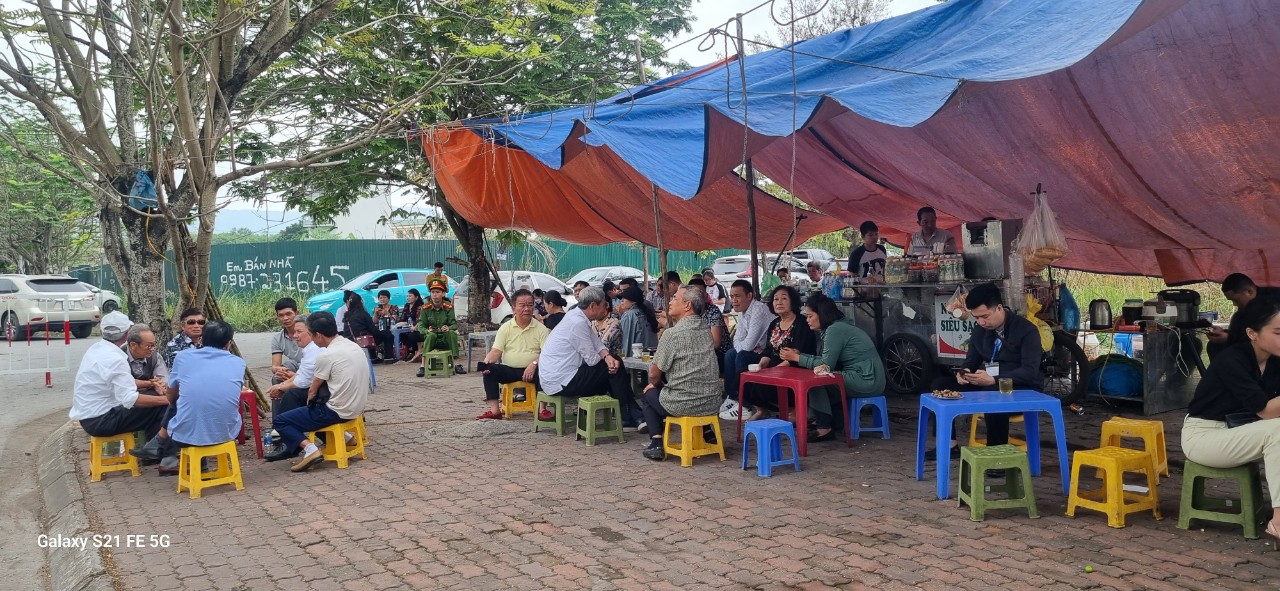 Bị c&aacute;o Đỗ Hữu Ca ra t&ograve;a c&ugrave;ng 12 bị c&aacute;o- Ảnh 9.