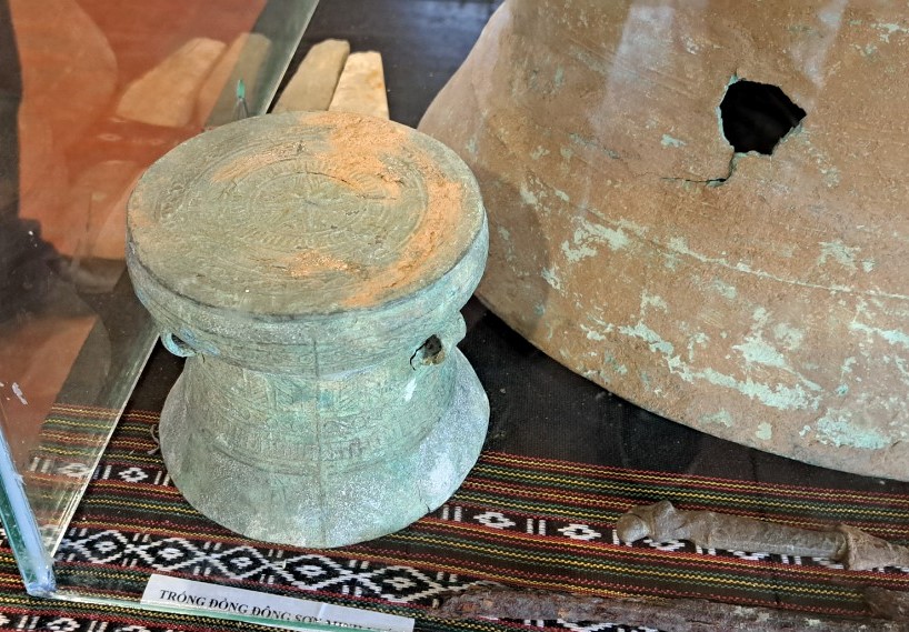 "Lùm xùm" thông tin cán bộ ngân hàng "trộm" cổ vật- Ảnh 1.