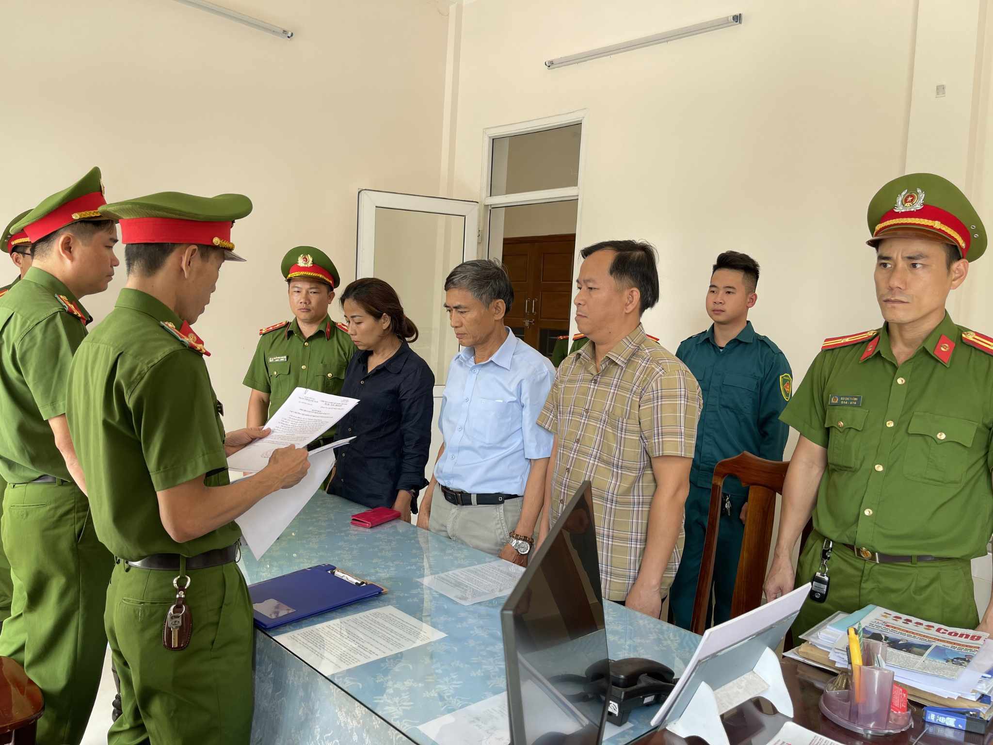 Bắt 3 nguyên Trưởng Phòng Giáo dục và Đào tạo ở Quảng Nam- Ảnh 1.