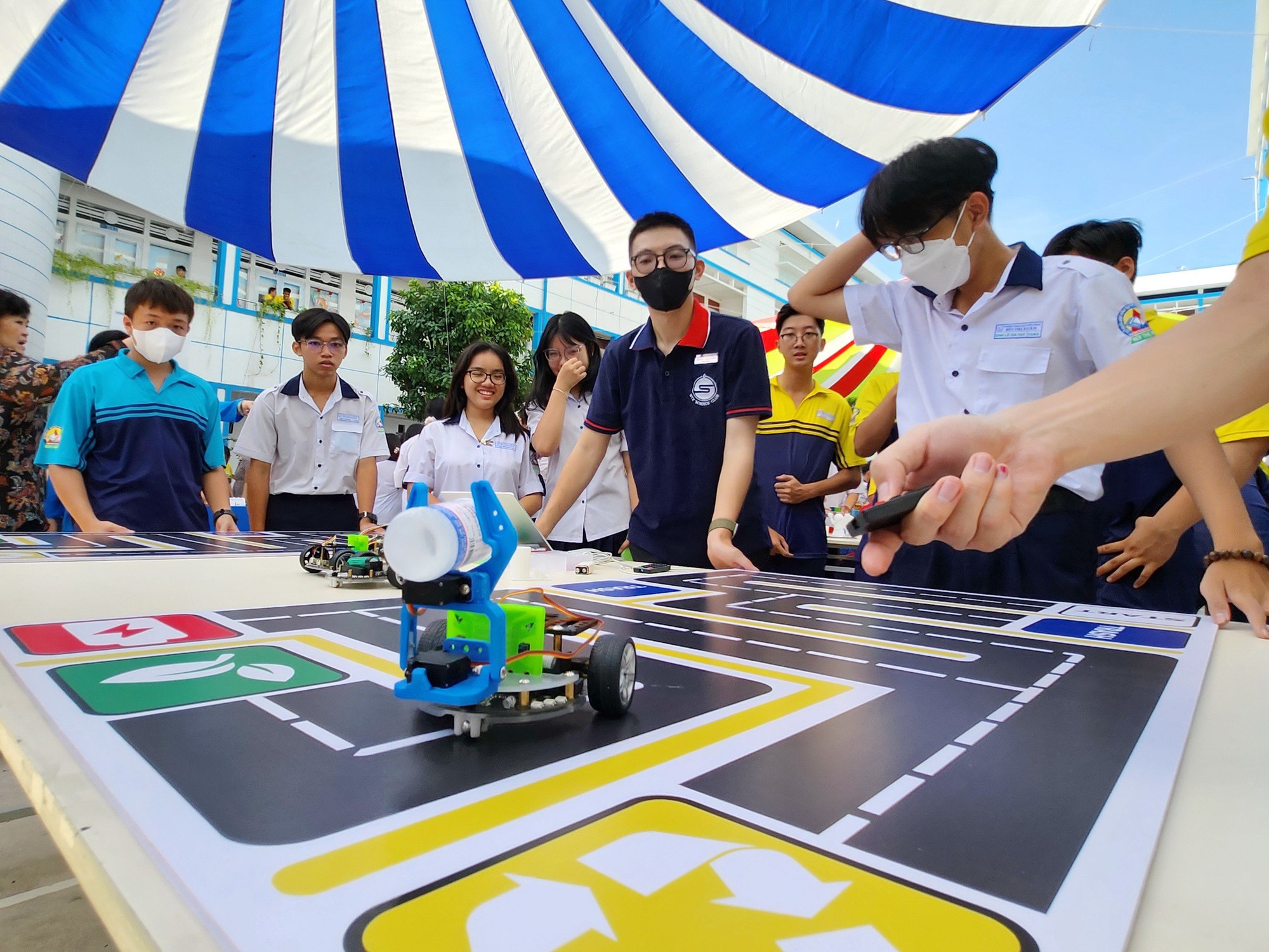 TP HCM: Y&ecirc;u cầu điều chỉnh thời gian dạy m&ocirc;n thể dục ph&ugrave; hợp thời tiết nắng n&oacute;ng- Ảnh 1.