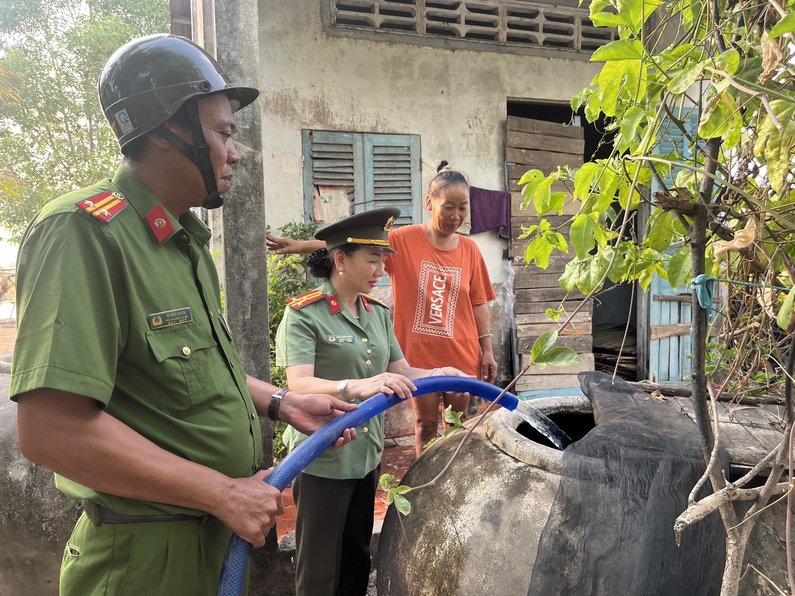 H&igrave;nh ảnh đẹp, x&uacute;c động giữa m&ugrave;a hạn, mặn ở miền T&acirc;y- Ảnh 1.