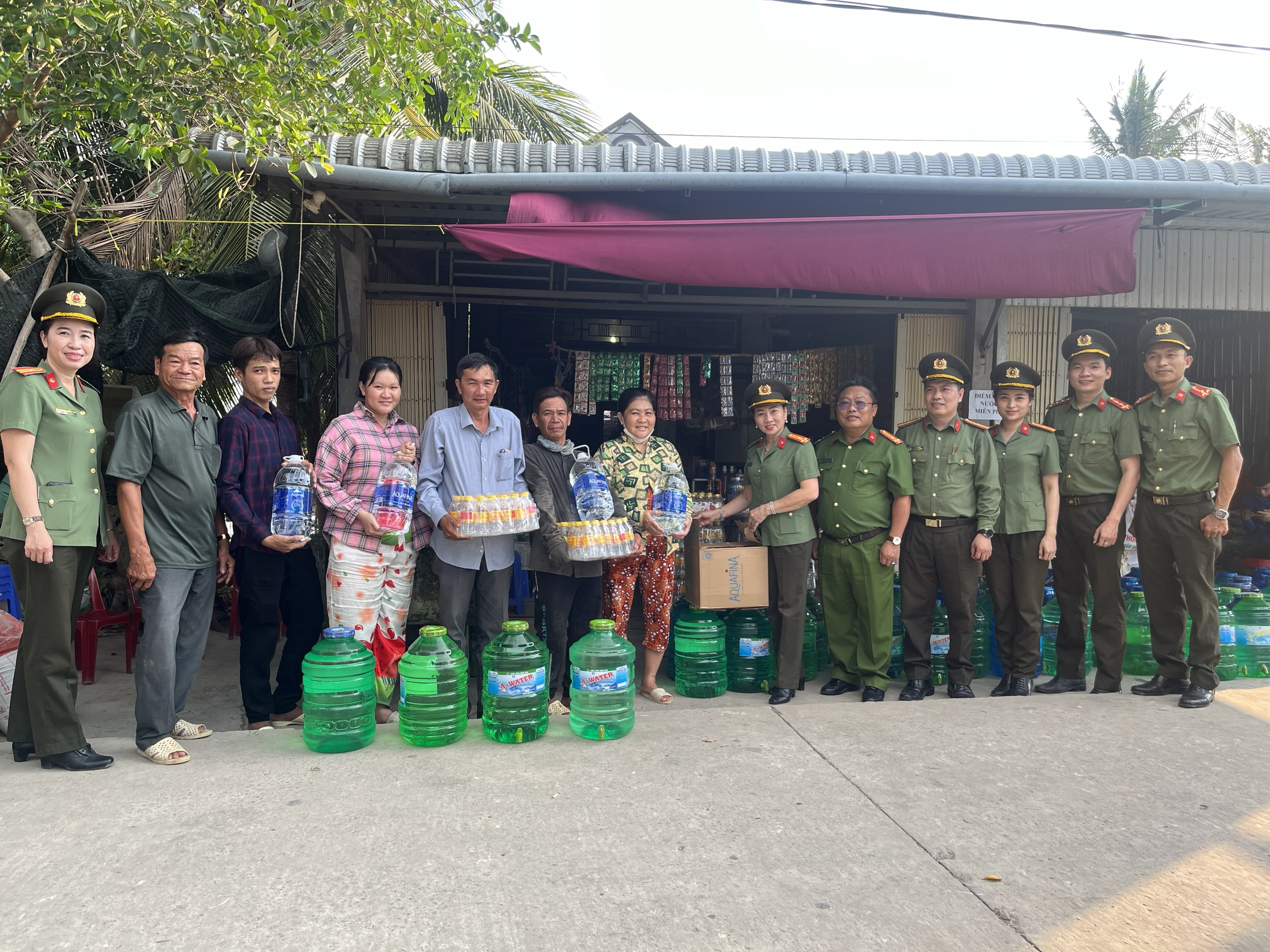 H&igrave;nh ảnh đẹp, x&uacute;c động giữa m&ugrave;a hạn, mặn ở miền T&acirc;y- Ảnh 3.