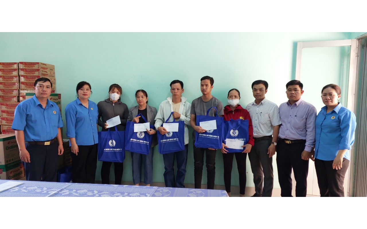 Hỗ trợ công nhân bị mất việc, nợ lương