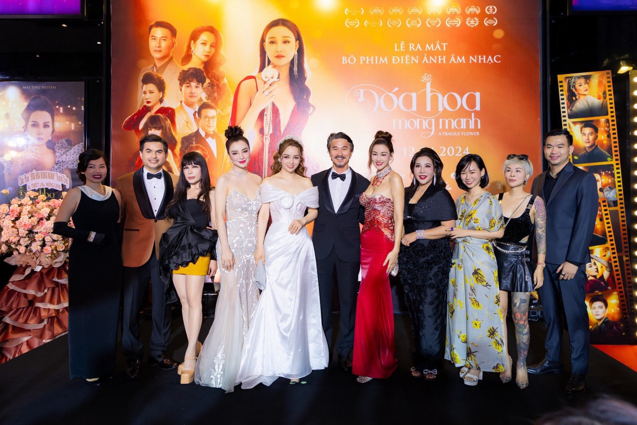 Mai Thu Huyền và Maya