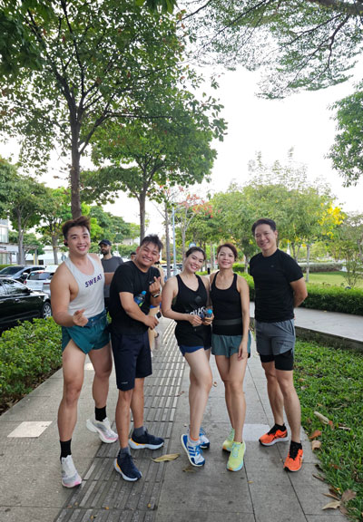 Chạy bộ không chỉ thiết thực để nâng cao sức khỏe thể chất mà còn mang lại lợi ích tinh thần, giúp bạn trẻ giải tỏa căng thẳng, giao lưu, kết bạn