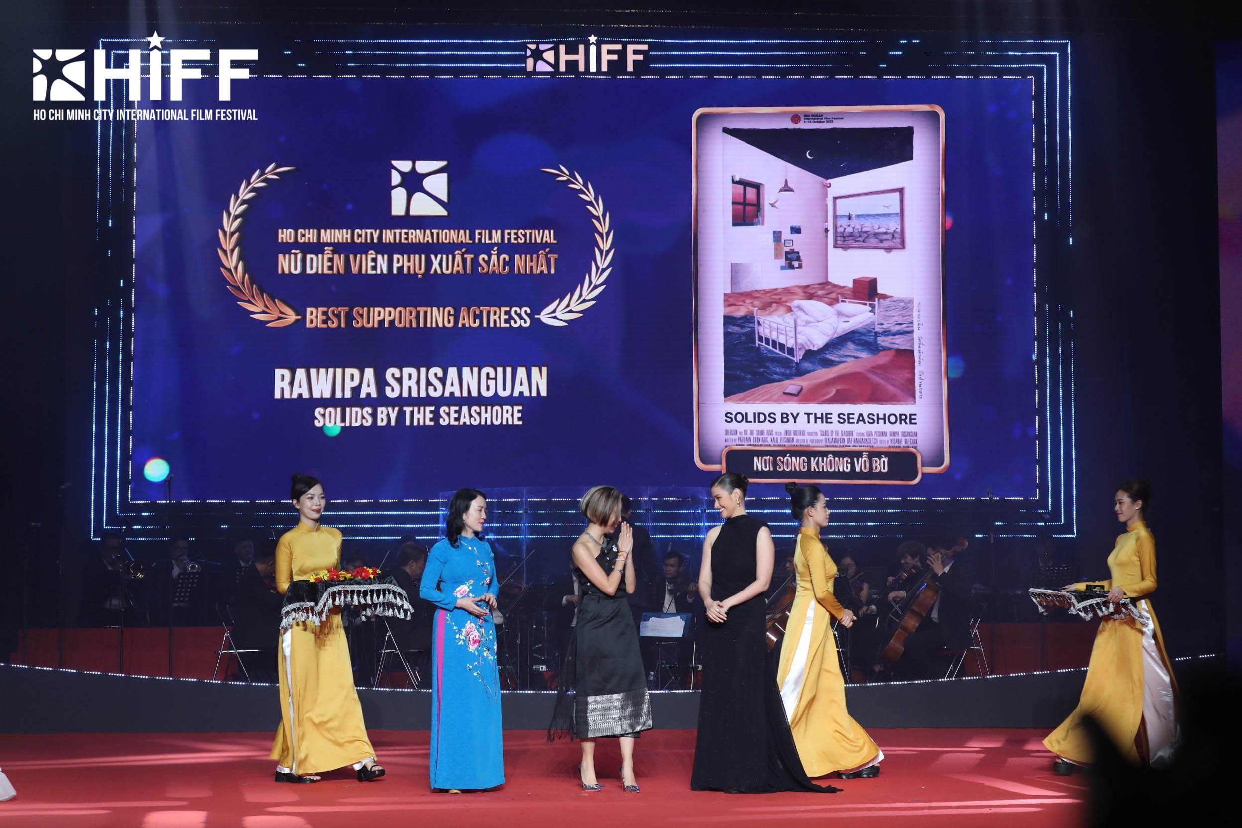 Bế mạc HIFF 2024: Hồ Trung Dũng, Thảo Trang h&aacute;t x&uacute;c cảm- Ảnh 16.