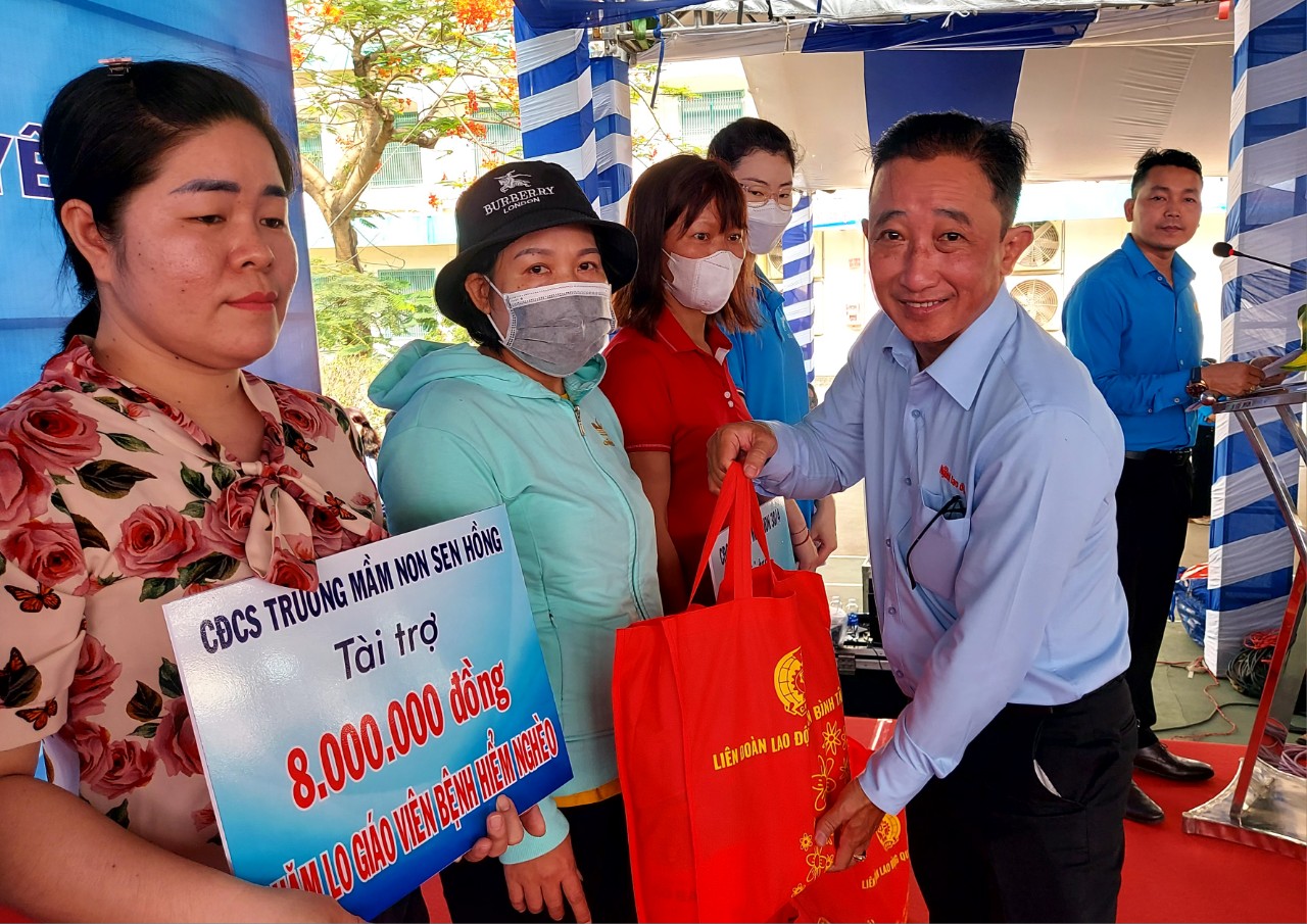 B&aacute;o Người Lao động v&agrave; LĐLĐ quận B&igrave;nh T&acirc;n hợp t&aacute;c tuy&ecirc;n truyền, chăm lo cho CNVC-LĐ- Ảnh 3.