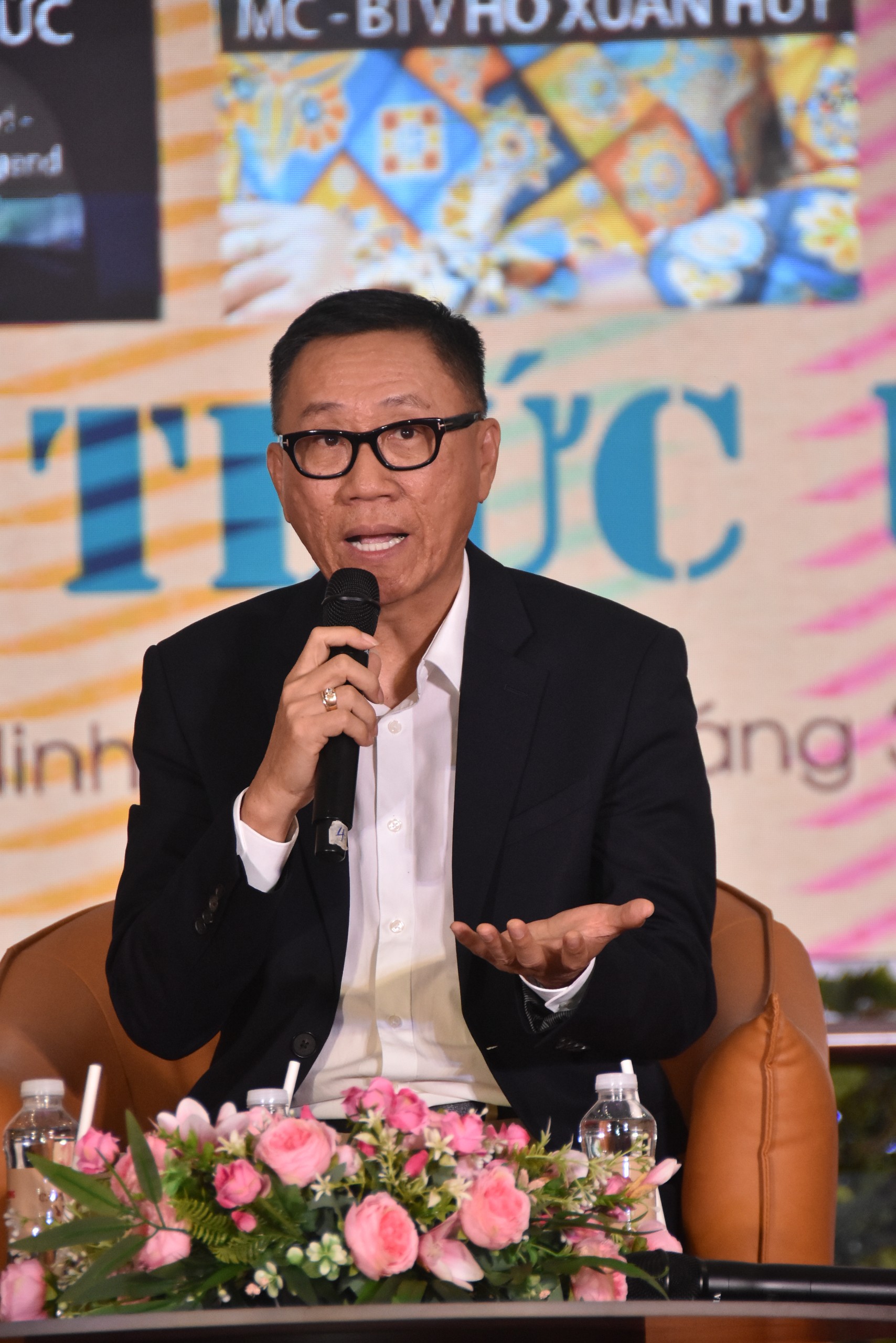 &Ocirc;ng Nguyễn L&acirc;m Vi&ecirc;n tại một buổi tr&ograve; chuyện với sinh vi&ecirc;n c&aacute;c trường đại học do B&aacute;o Người Lao Động tổ chứcẢnh: Tấn Thạnh