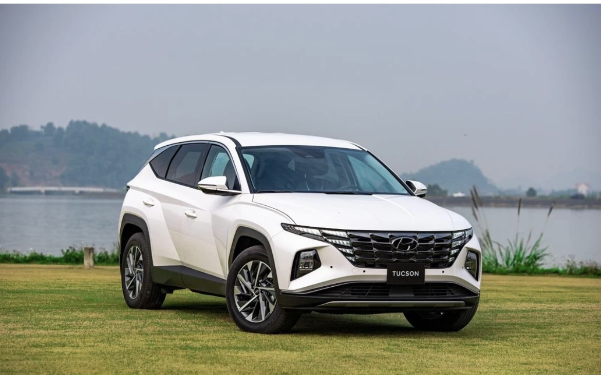 Mua ô tô trực tuyến, khách lợi hay thiệt?