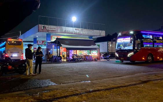 Xe dù, bến cóc vẫn lộng hành