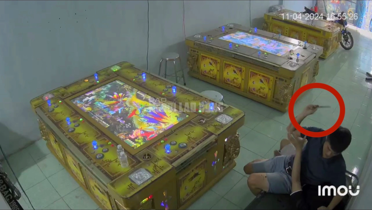 Liều lĩnh cướp tiệm game giữa ban ng&agrave;y ở B&igrave;nh Dương- Ảnh 1.