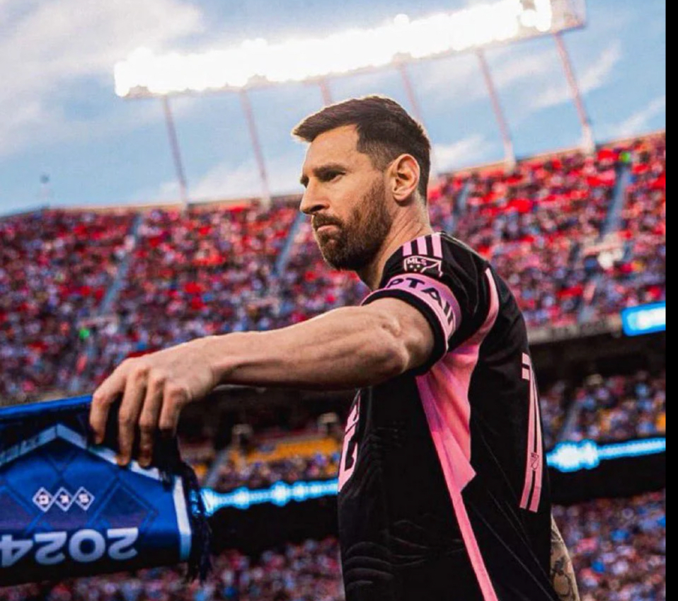 Messi ghi si&ecirc;u phẩm, lập kỷ lục khi Inter Miami trở lại ng&ocirc;i đầu- Ảnh 1.