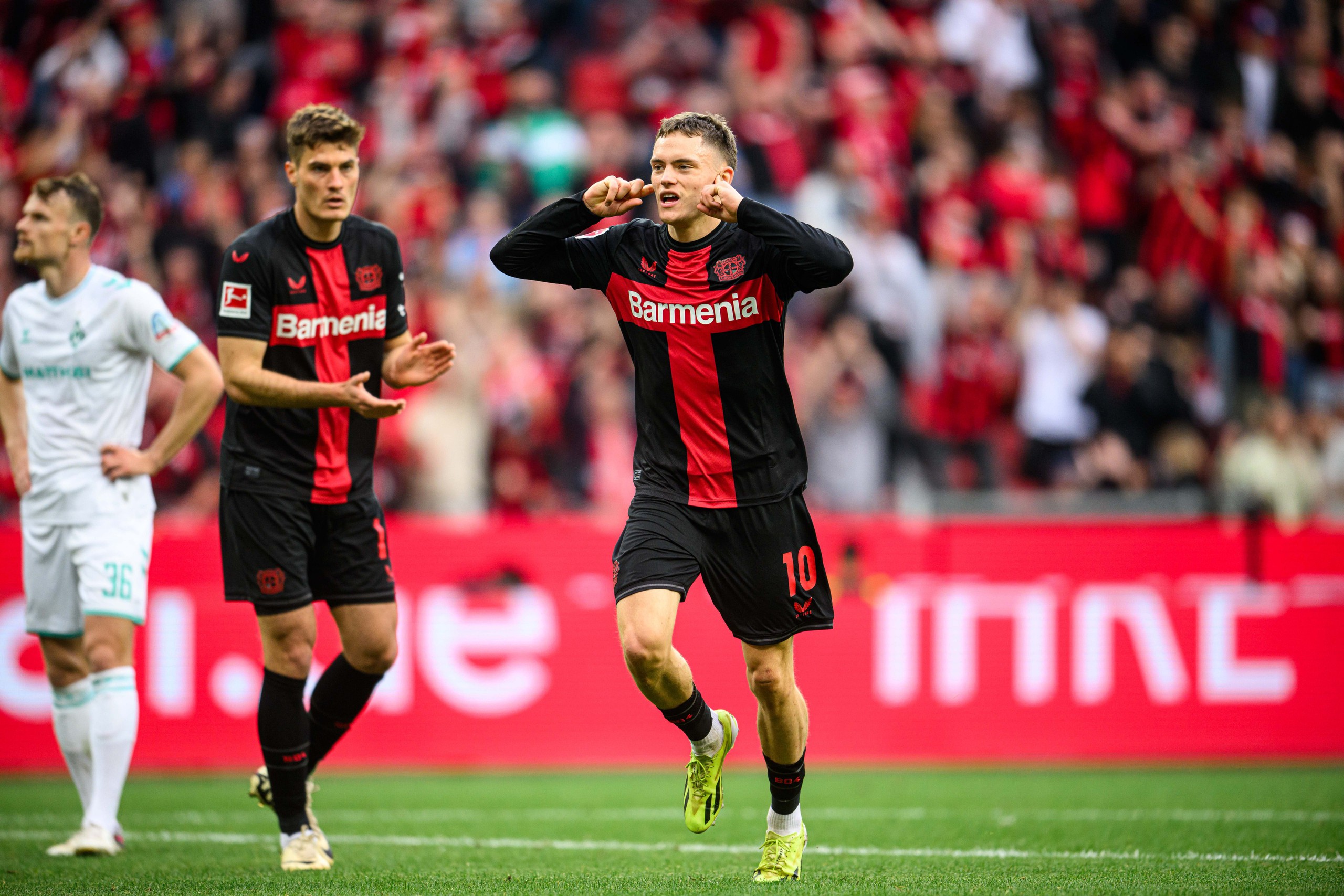 Bayer Leverkusen lần đầu ti&ecirc;n trong lịch sử v&ocirc; địch Bundesliga- Ảnh 1.