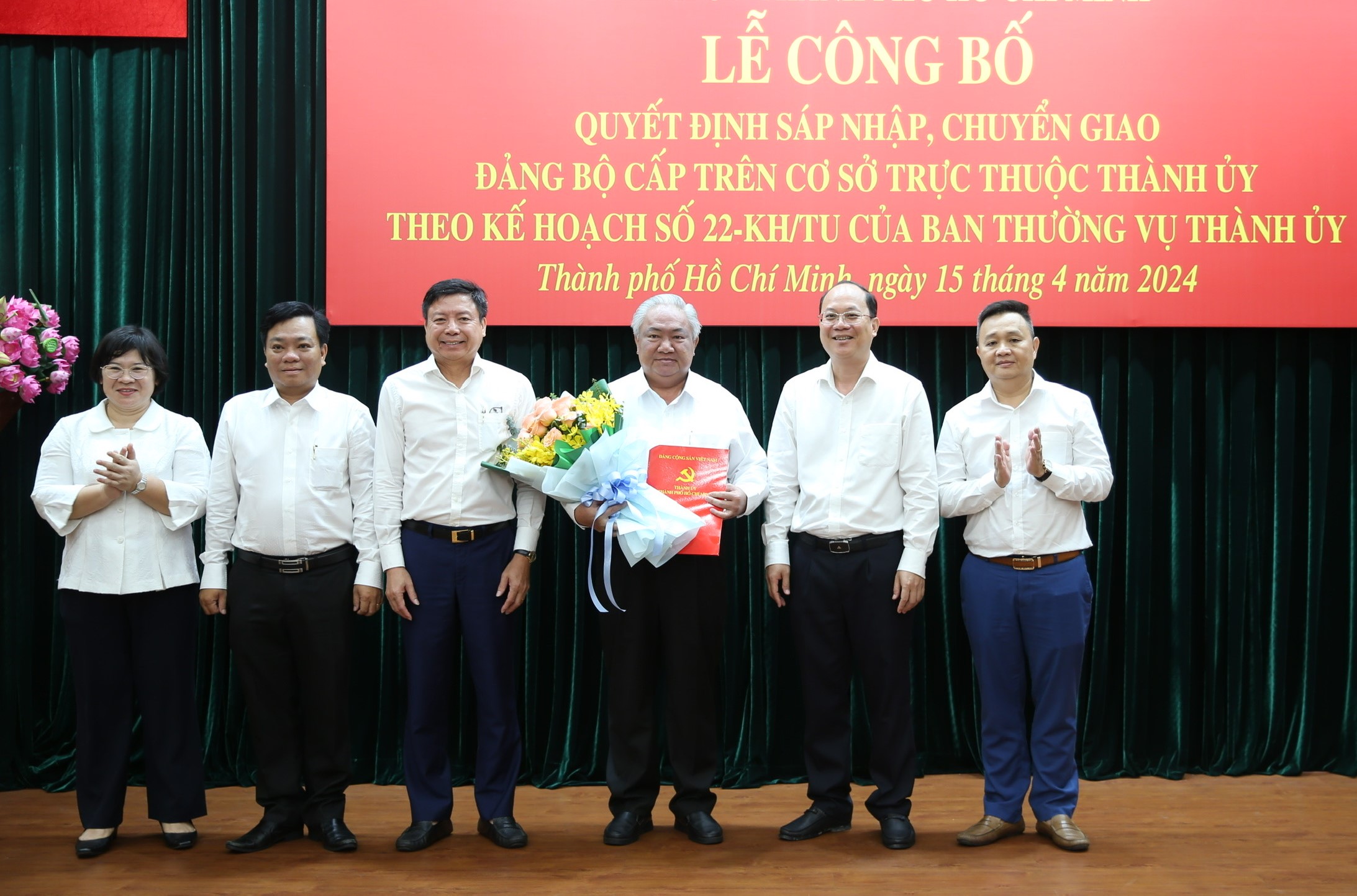 TP HCM c&ocirc;ng bố quyết định s&aacute;p nhập, chuyển giao c&aacute;c tổ chức cơ sở đảng- Ảnh 2.