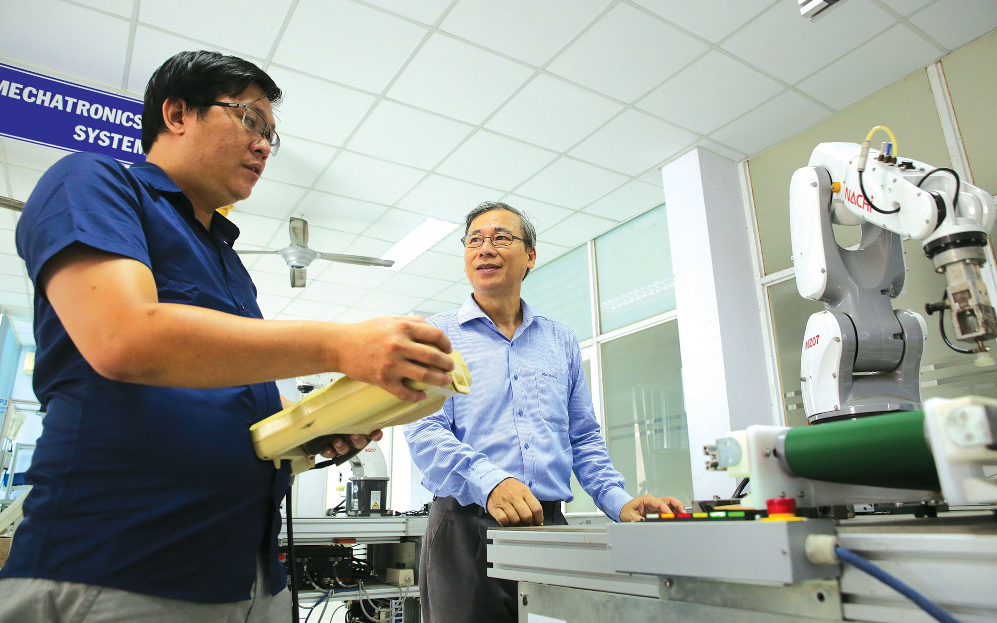 Chọn người t&agrave;i ở TP HCM: Kh&aacute;ch quan, ph&ugrave; hợp