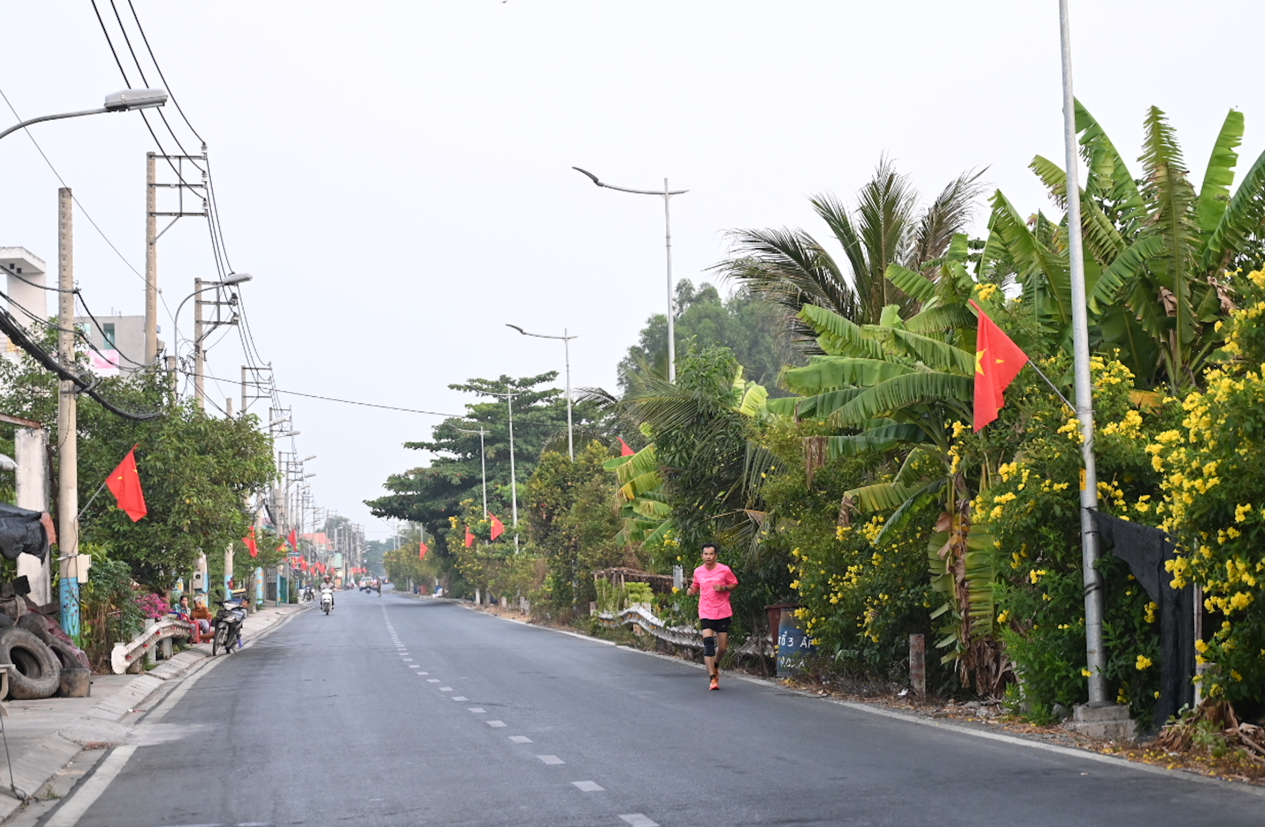 Giải half-marathon &ldquo;Tự h&agrave;o Tổ quốc t&ocirc;i&rdquo;: Ph&acirc;n luồng giao th&ocirc;ng, bảo đảm an to&agrave;n- Ảnh 1.