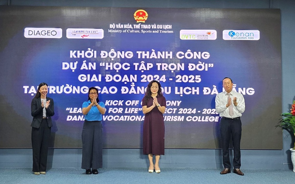 Trang bị 4 nh&oacute;m kỹ năng thiết yếu cho sinh vi&ecirc;n ng&agrave;nh du lịch - Ảnh 3.