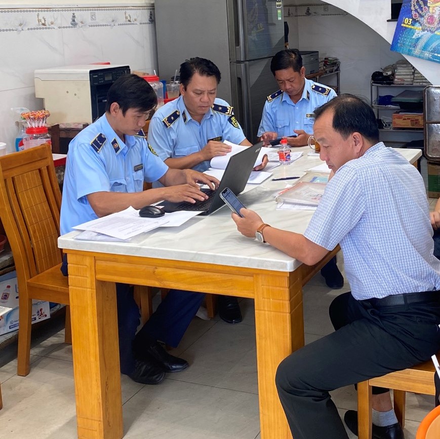 Ph&aacute;t hiện vi phạm tại nhiều tiệm v&agrave;ng ở miền T&acirc;y- Ảnh 3.