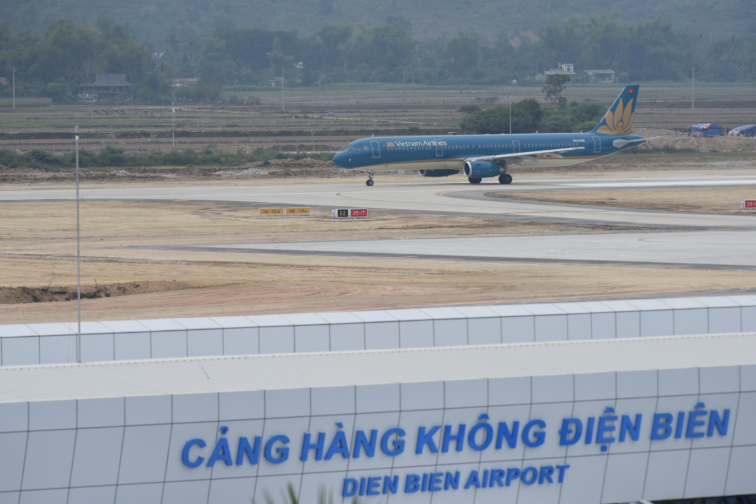 Tăng gấp đ&ocirc;i chuyến bay dịp Lễ kỷ niệm 70 năm chiến thắng Điện Bi&ecirc;n Phủ- Ảnh 1.