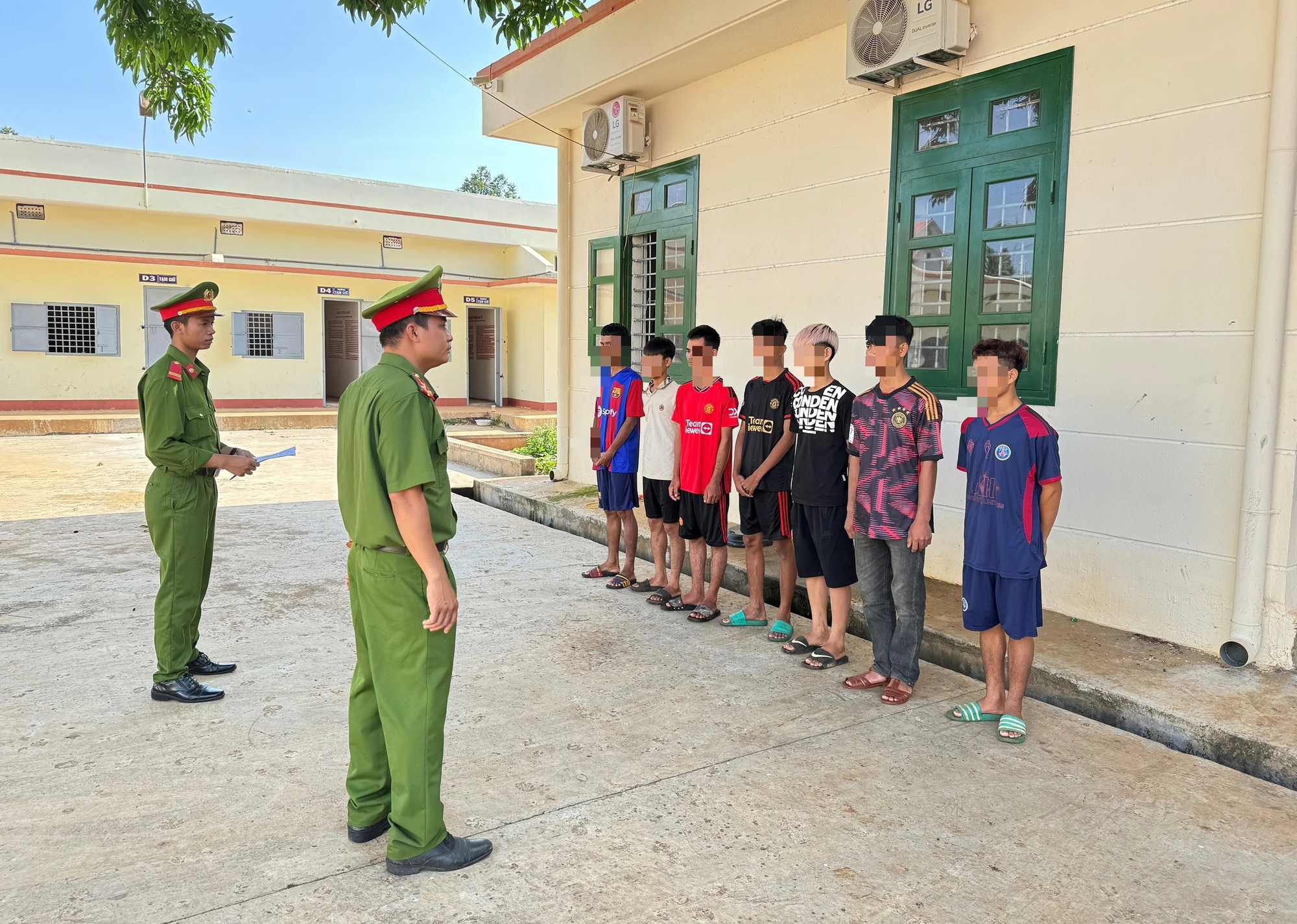 Bắt giữ nhóm thanh niên hiếp dâm tập thể 2 cô gái- Ảnh 1.