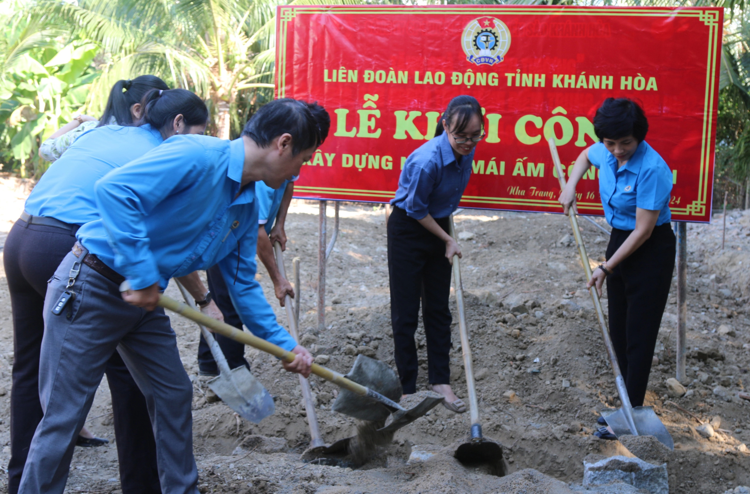 Khởi công xây dựng Mái ấm Công đoàn ở Khánh Hòa
- Ảnh 5.