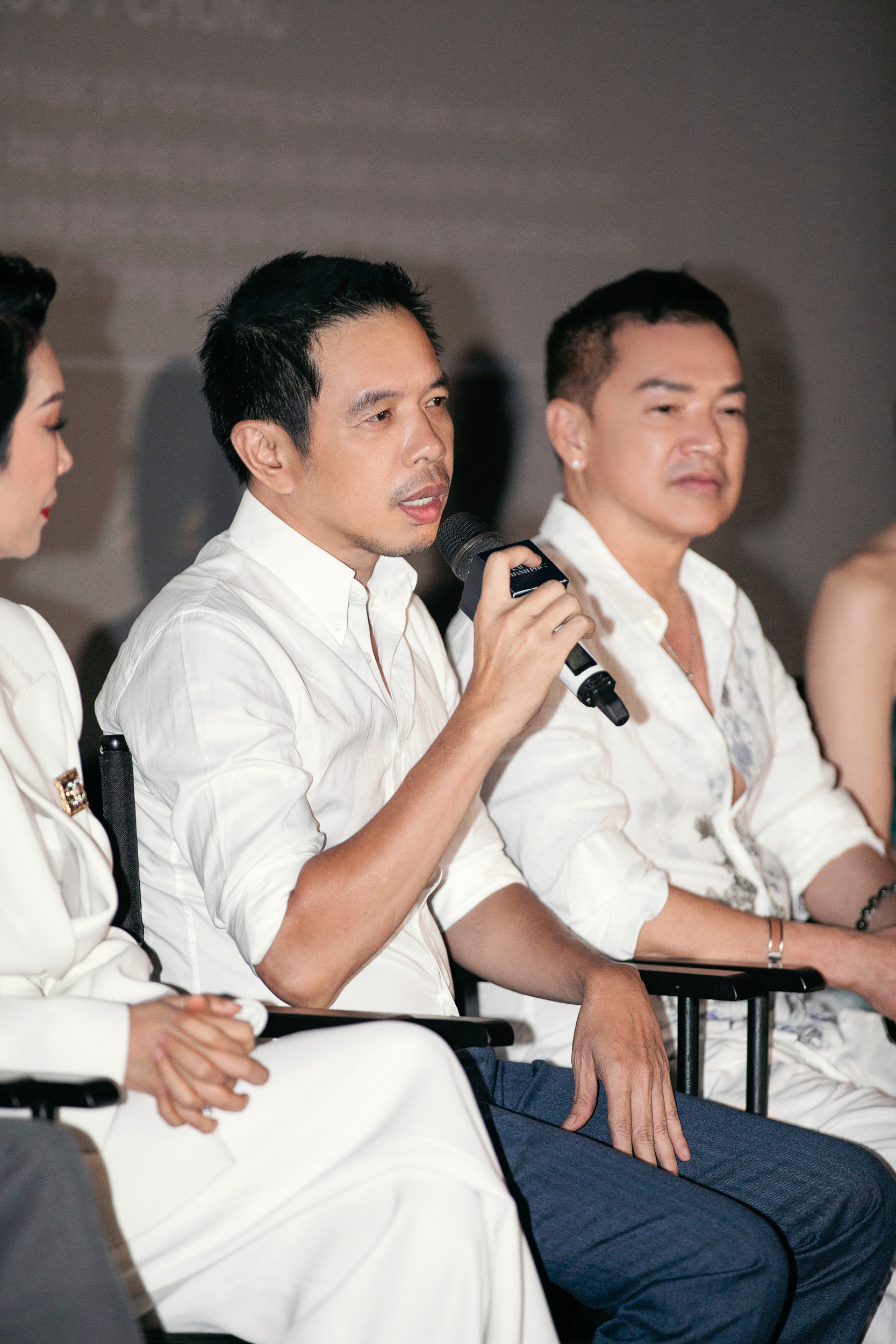 Trương Thanh Long kể "nụ h&ocirc;n m&agrave;n ảnh" c&ugrave;ng L&acirc;m Thanh Nh&atilde;- Ảnh 7.