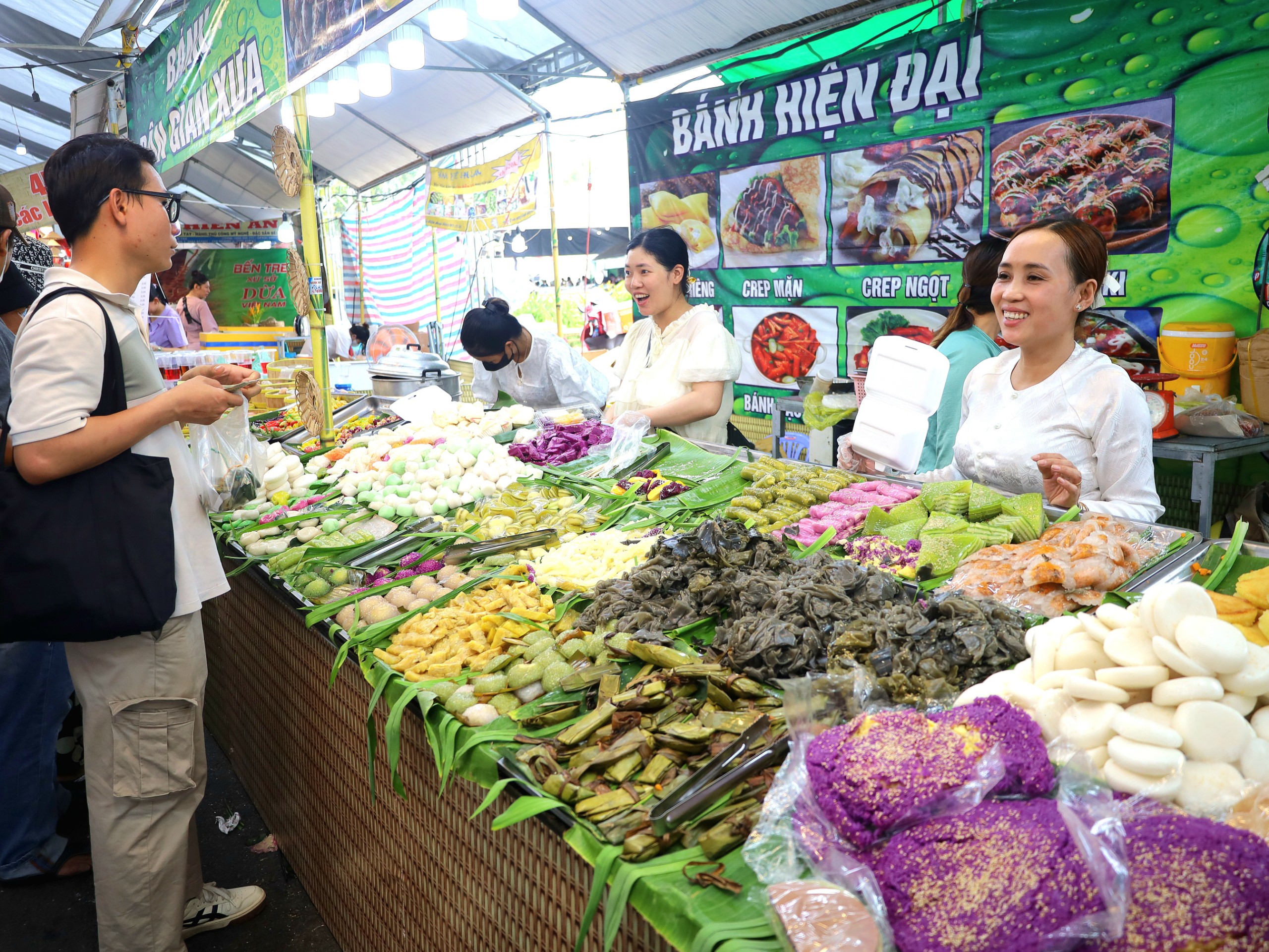 Giỗ Tổ Hùng Vương, đến Cần Thơ thưởng thức 100 loại bánh- Ảnh 7.