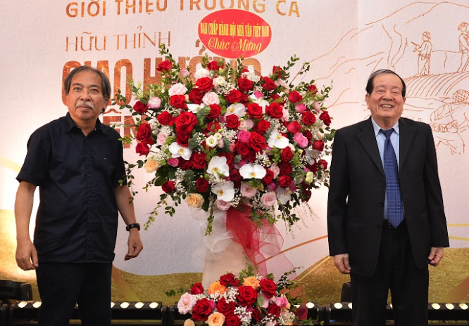 Nh&agrave; thơ Hữu Thỉnh &ldquo;mở trận Điện Bi&ecirc;n Phủ bằng văn chương&rdquo;- Ảnh 3.