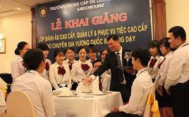 Phát triển nguồn nhân lực cho ngành du lịch