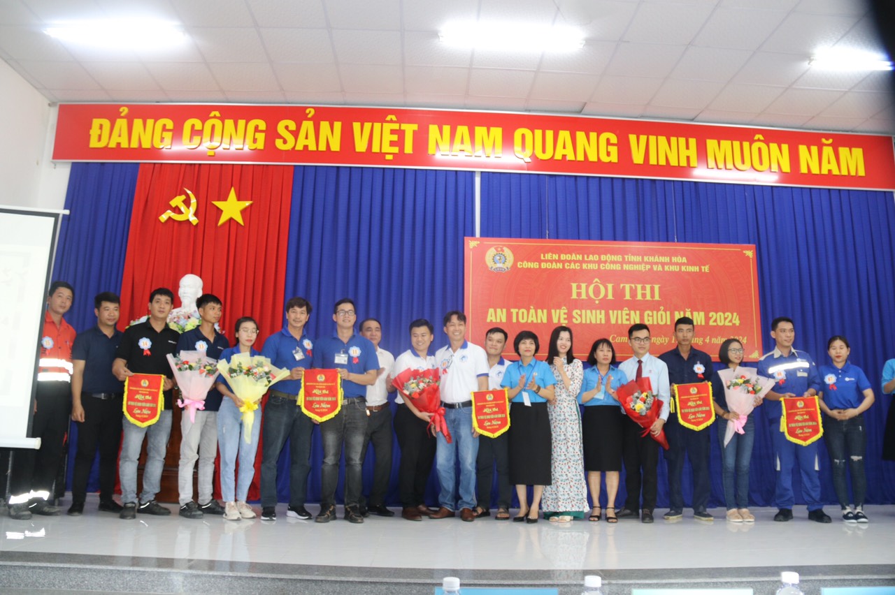 Khánh Hoà: Tổ chức hội thi an toàn vệ sinh viên giỏi
- Ảnh 1.