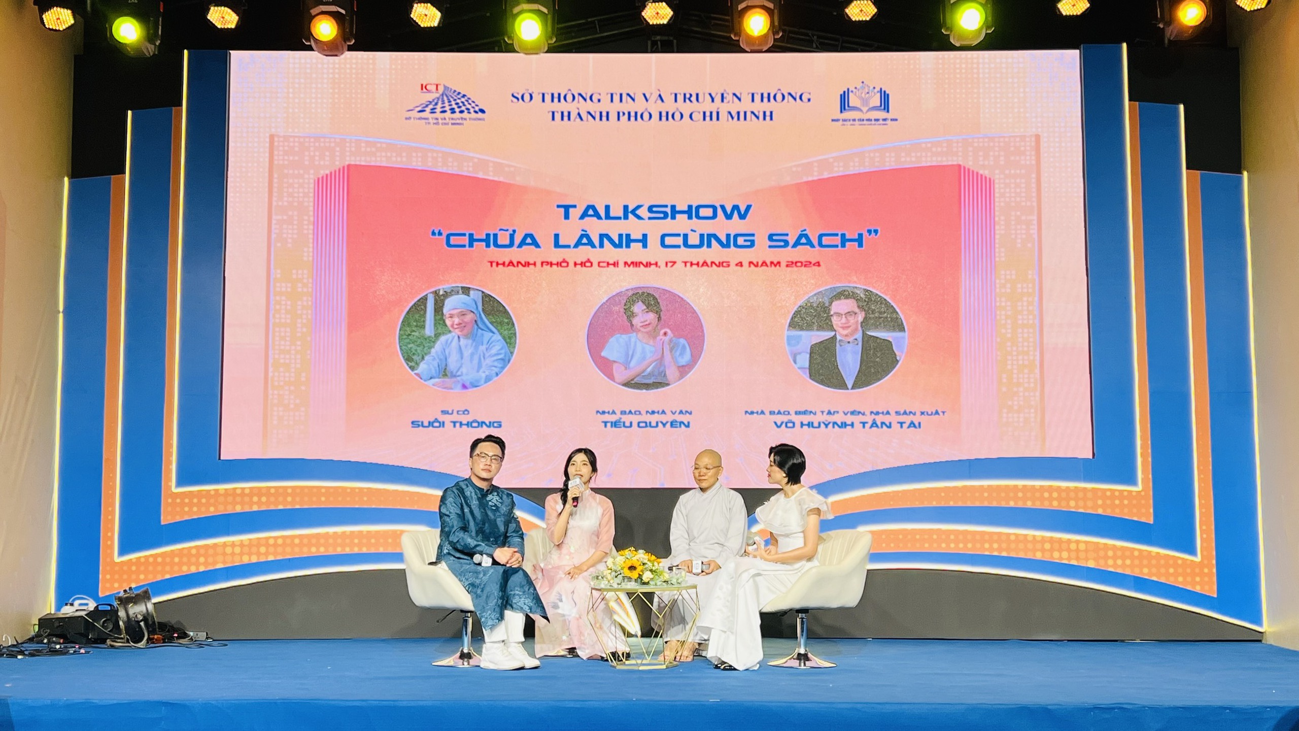 Bạn trẻ được "chữa lành cùng sách" - Ảnh 4.