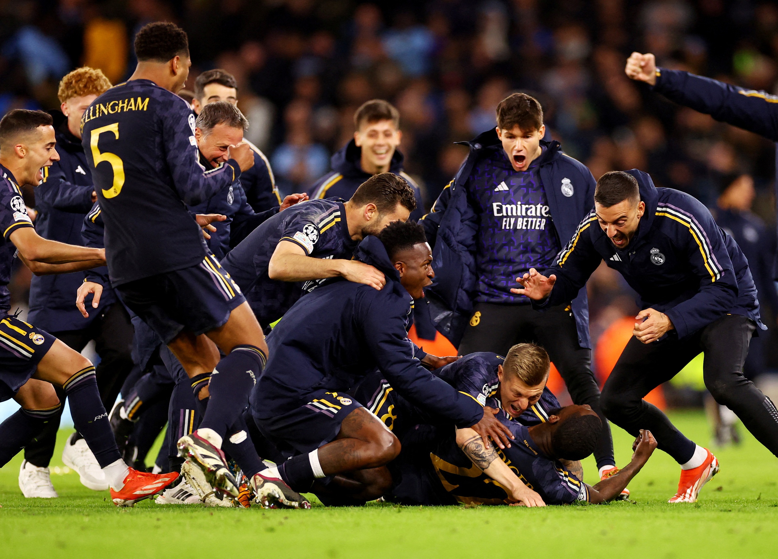 Gục ng&atilde; ở loạt 11 m,  Man City th&agrave;nh cựu vương Champions League- Ảnh 6.