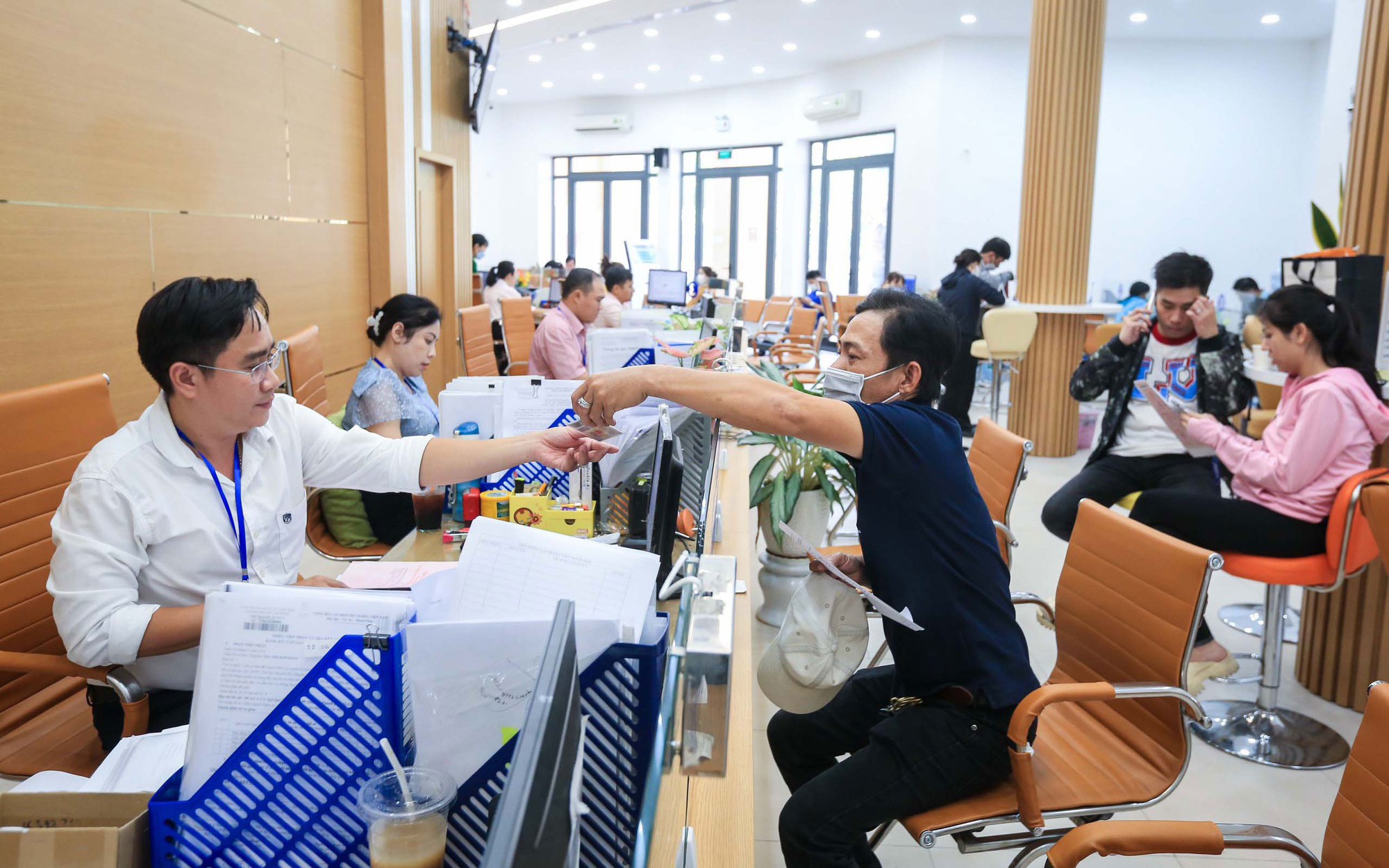 UBND TP HCM th&ocirc;ng b&aacute;o nghỉ lễ ng&agrave;y Chiến thắng 30-4