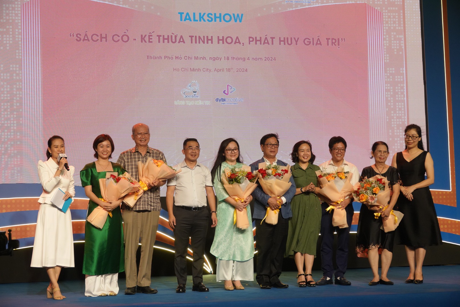 Gi&aacute; trị tinh hoa của tư liệu cổ- Ảnh 6.