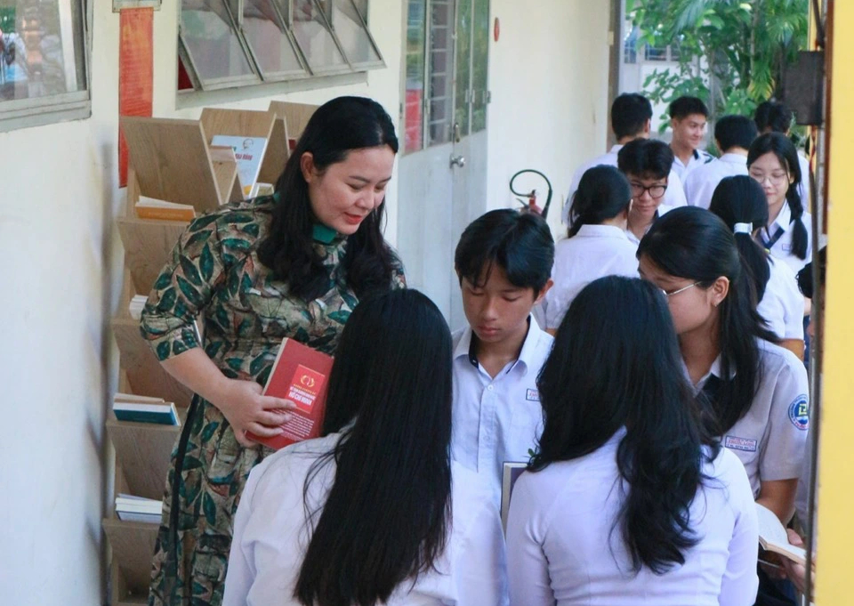 Gi&aacute;o vi&ecirc;n mong muốn được giữ lại phụ cấp th&acirc;m ni&ecirc;n- Ảnh 2.