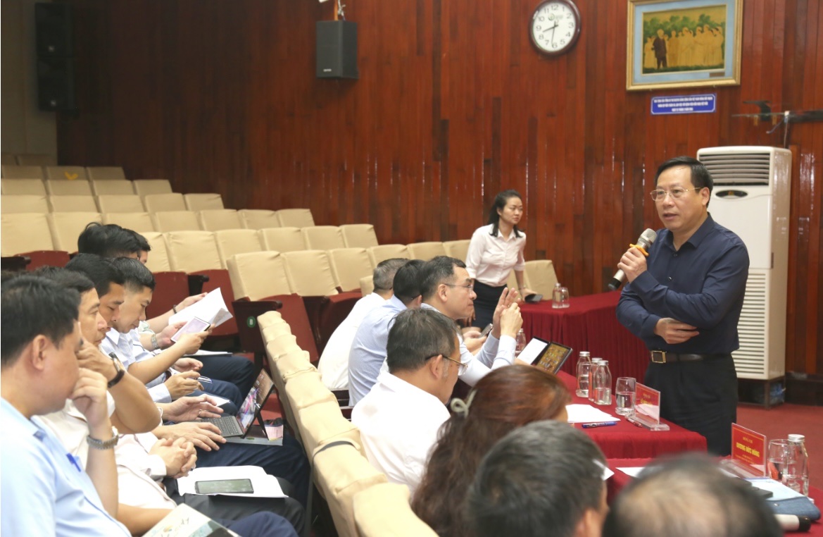 Bệnh nh&acirc;n chờ mổ k&eacute;o d&agrave;i, Bộ Y tế l&agrave;m việc với bệnh viện- Ảnh 3.