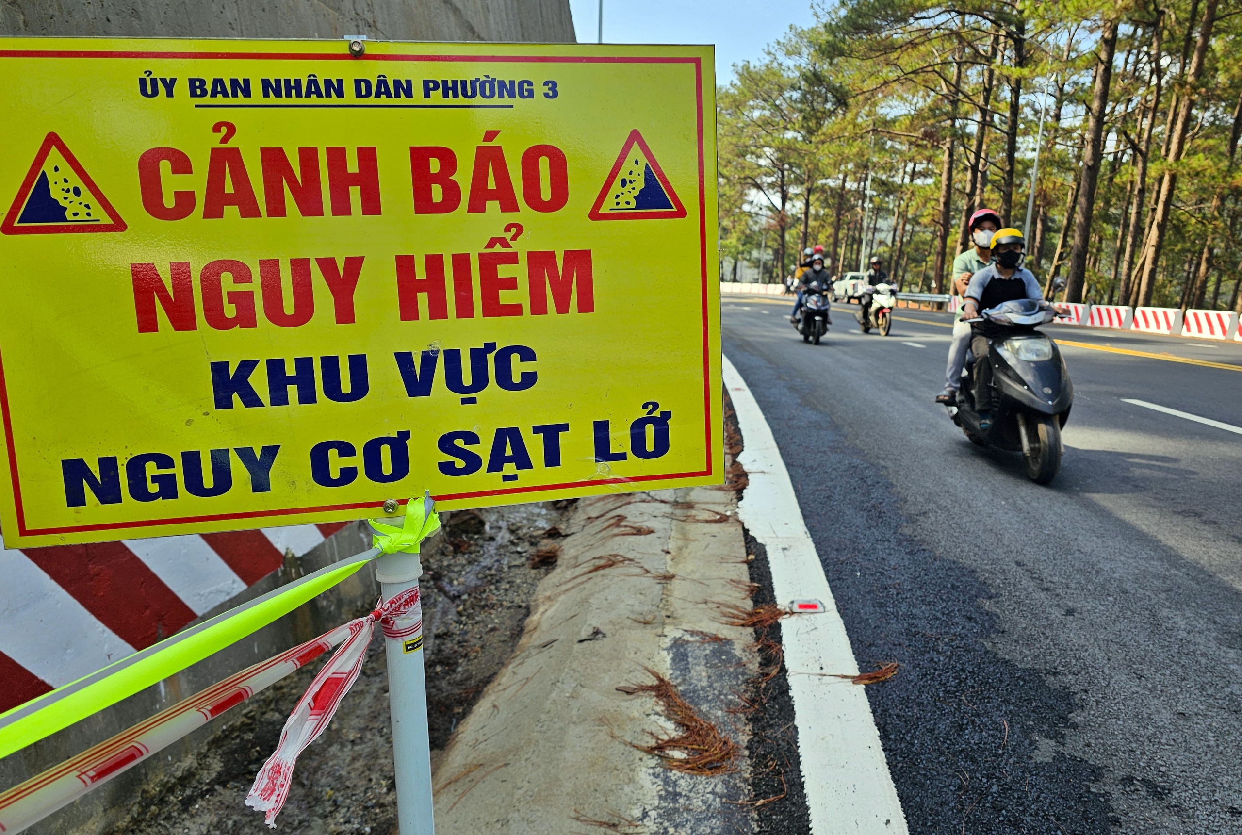 Những v&aacute;ch n&uacute;i dựng đứng tr&ecirc;n đ&egrave;o Prenn chực chờ g&acirc;y họa- Ảnh 21.