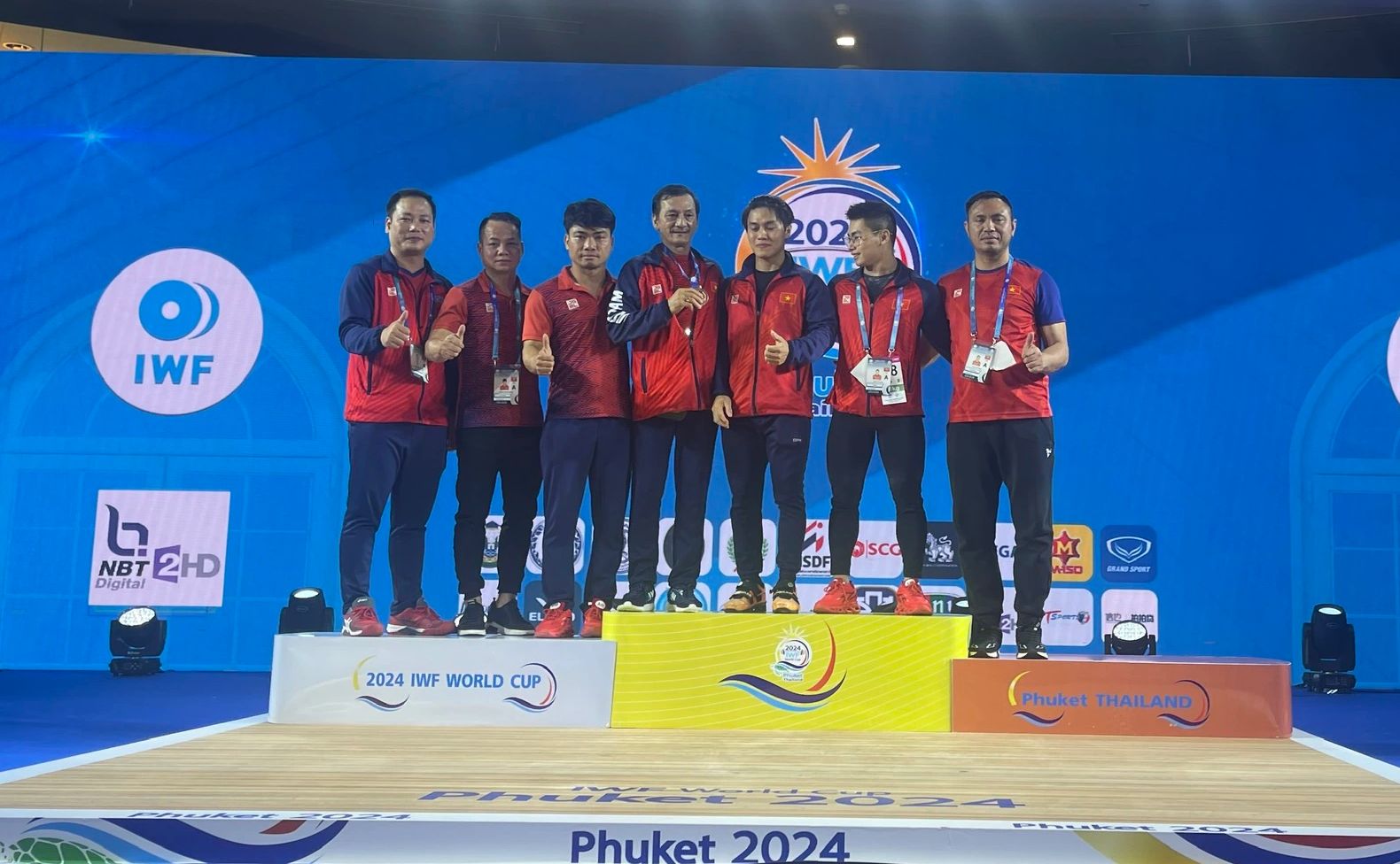 Lực sĩ Trịnh Văn Vinh giành quyền tham dự Olympic Paris 2024- Ảnh 3.