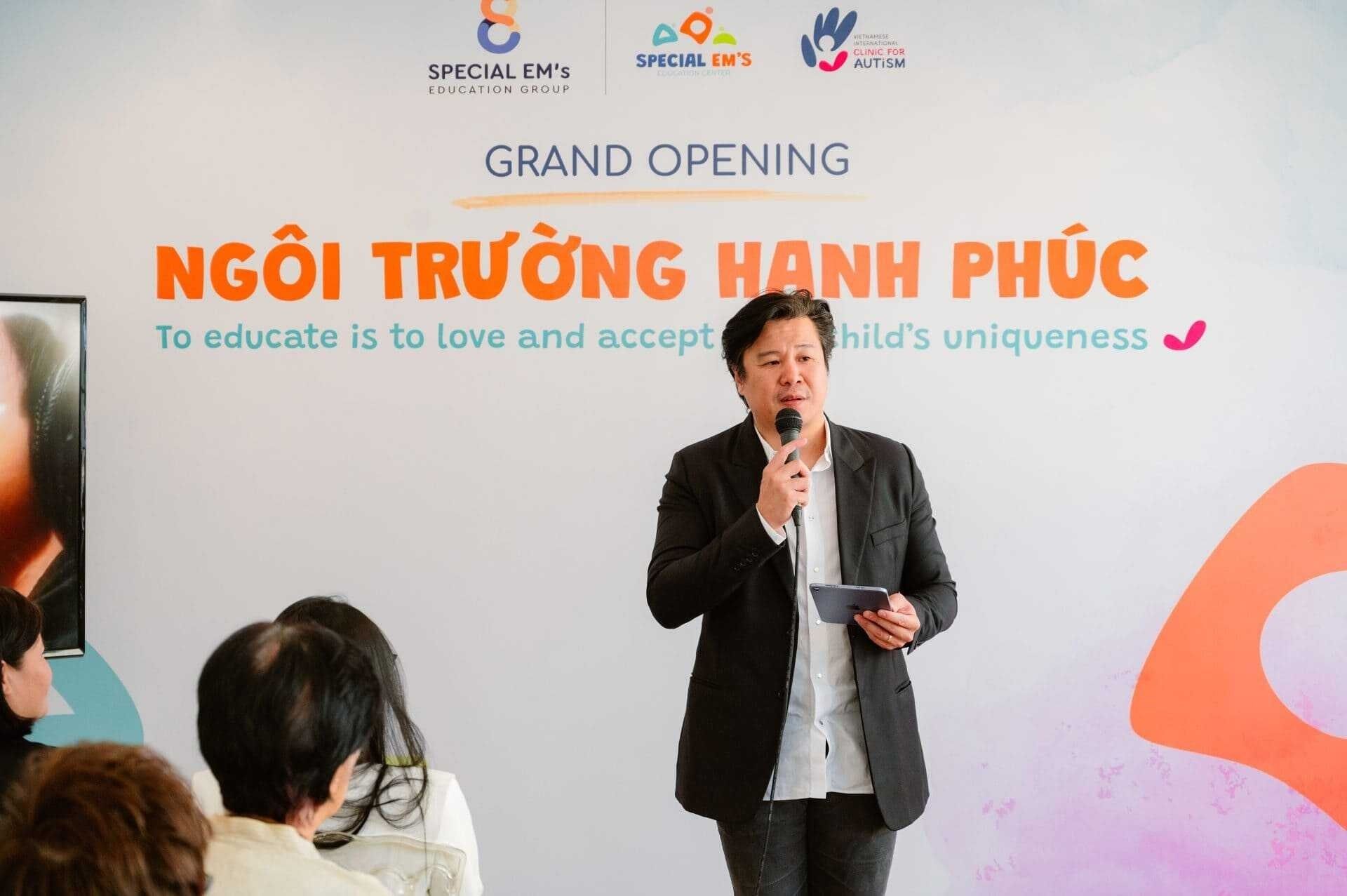 Thanh Bùi mở
