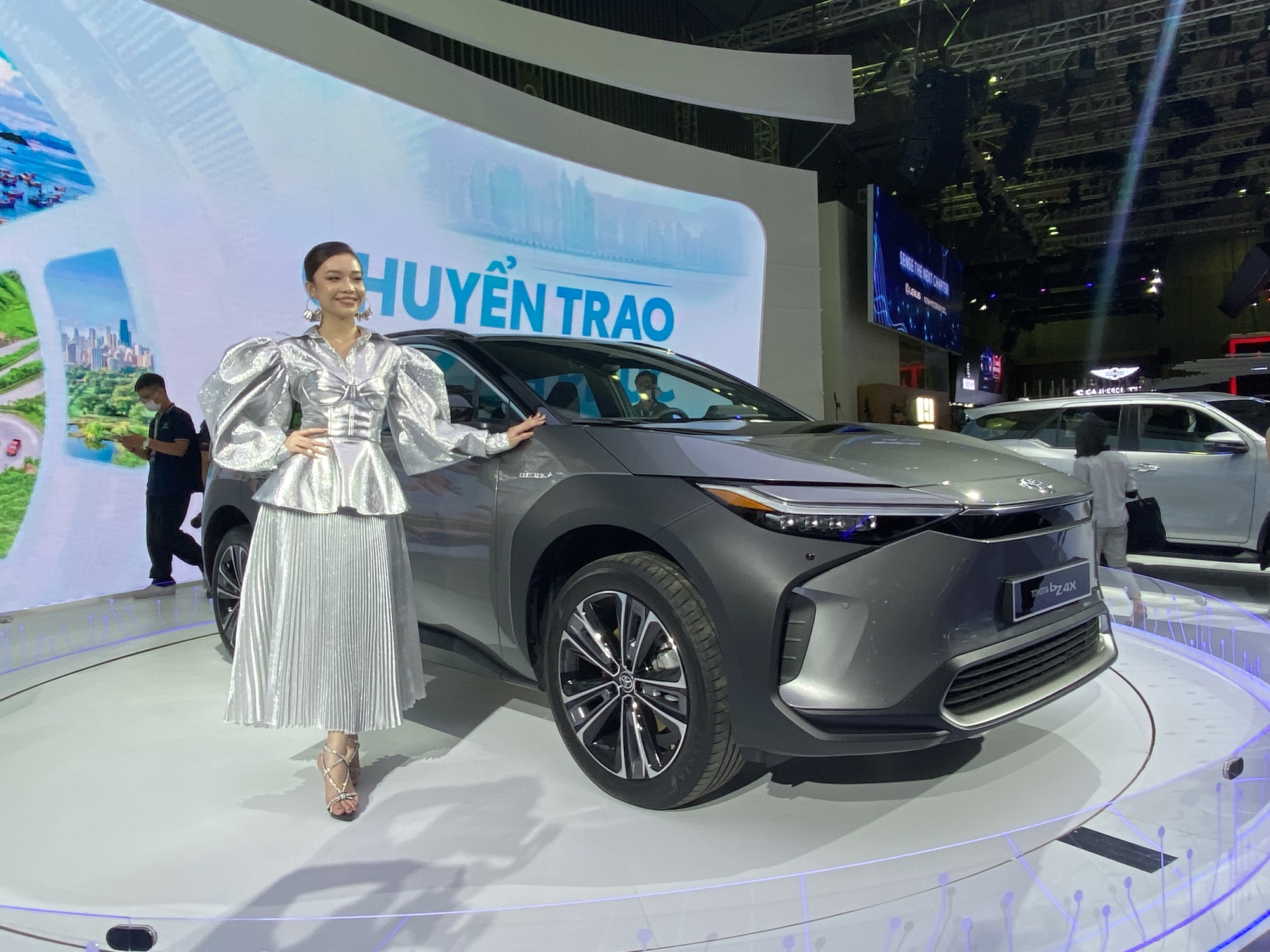 Nhiều h&atilde;ng xe quay lưng với Vietnam Motor Show 2024- Ảnh 1.