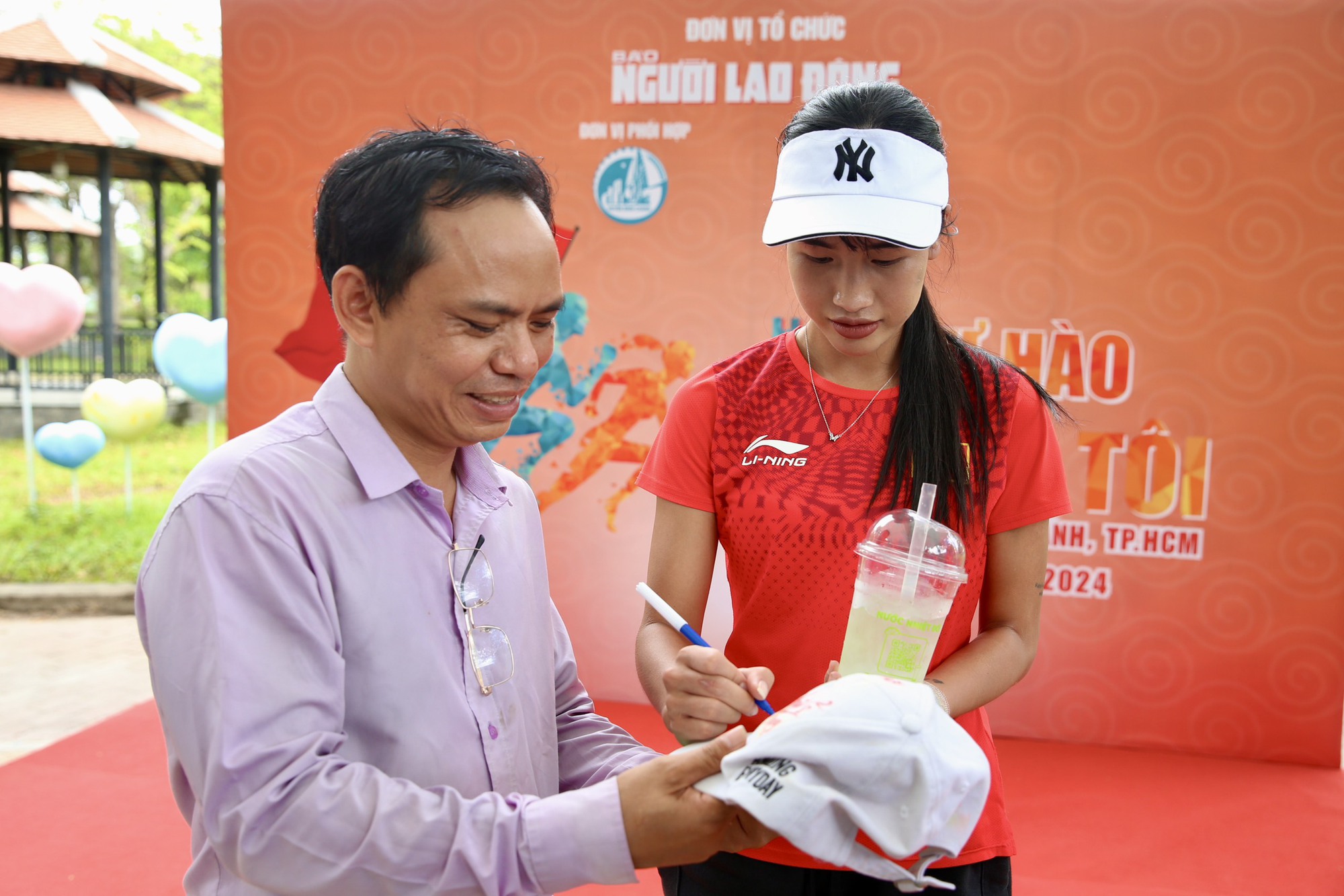 S&ocirc;i nổi buổi giao lưu "Runners hỏi, Coach trả lời" tại Giải half-marathon "Tự h&agrave;o Tổ quốc t&ocirc;i"- Ảnh 5.