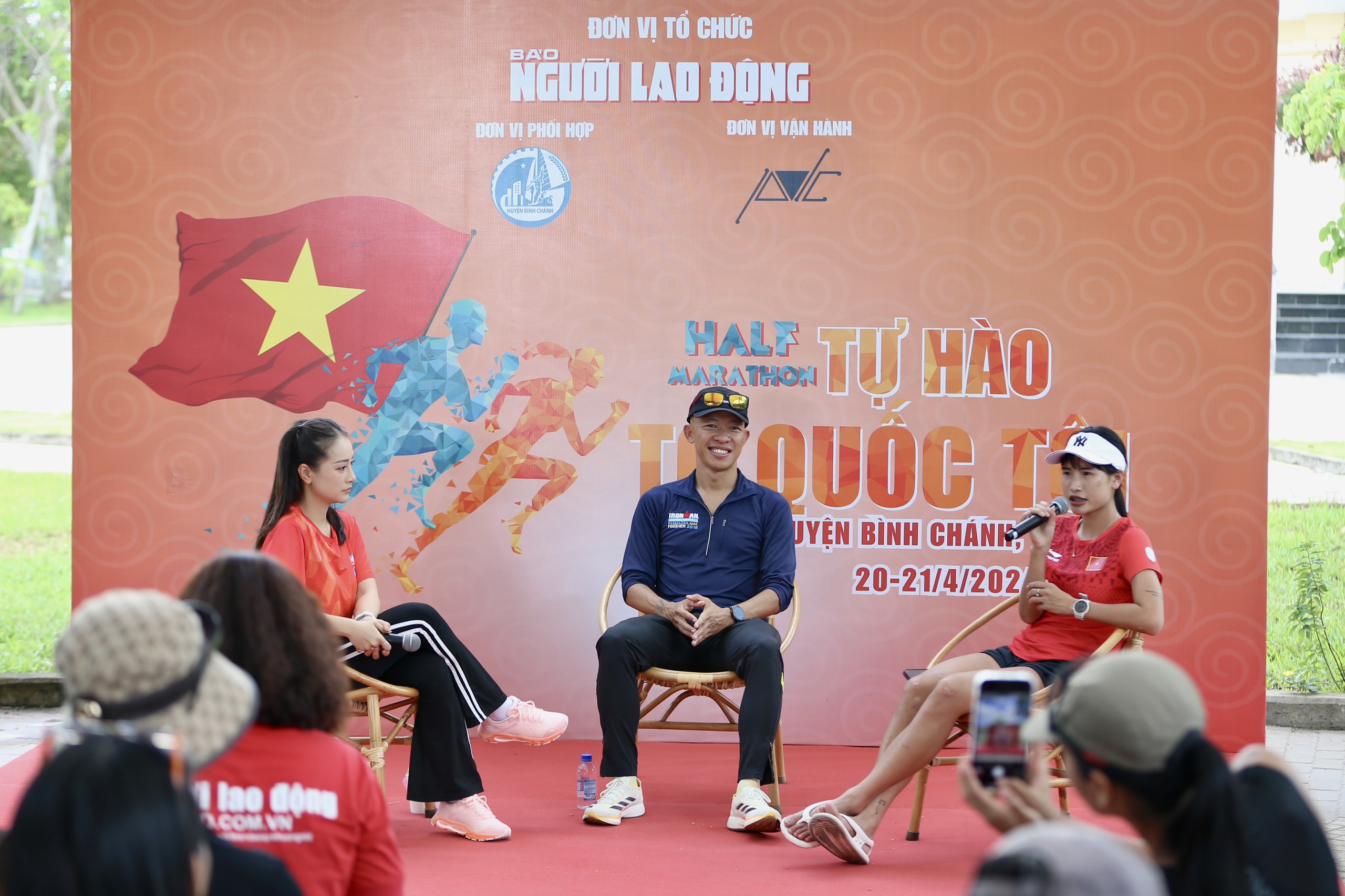 Sôi nổi buổi giao lưu