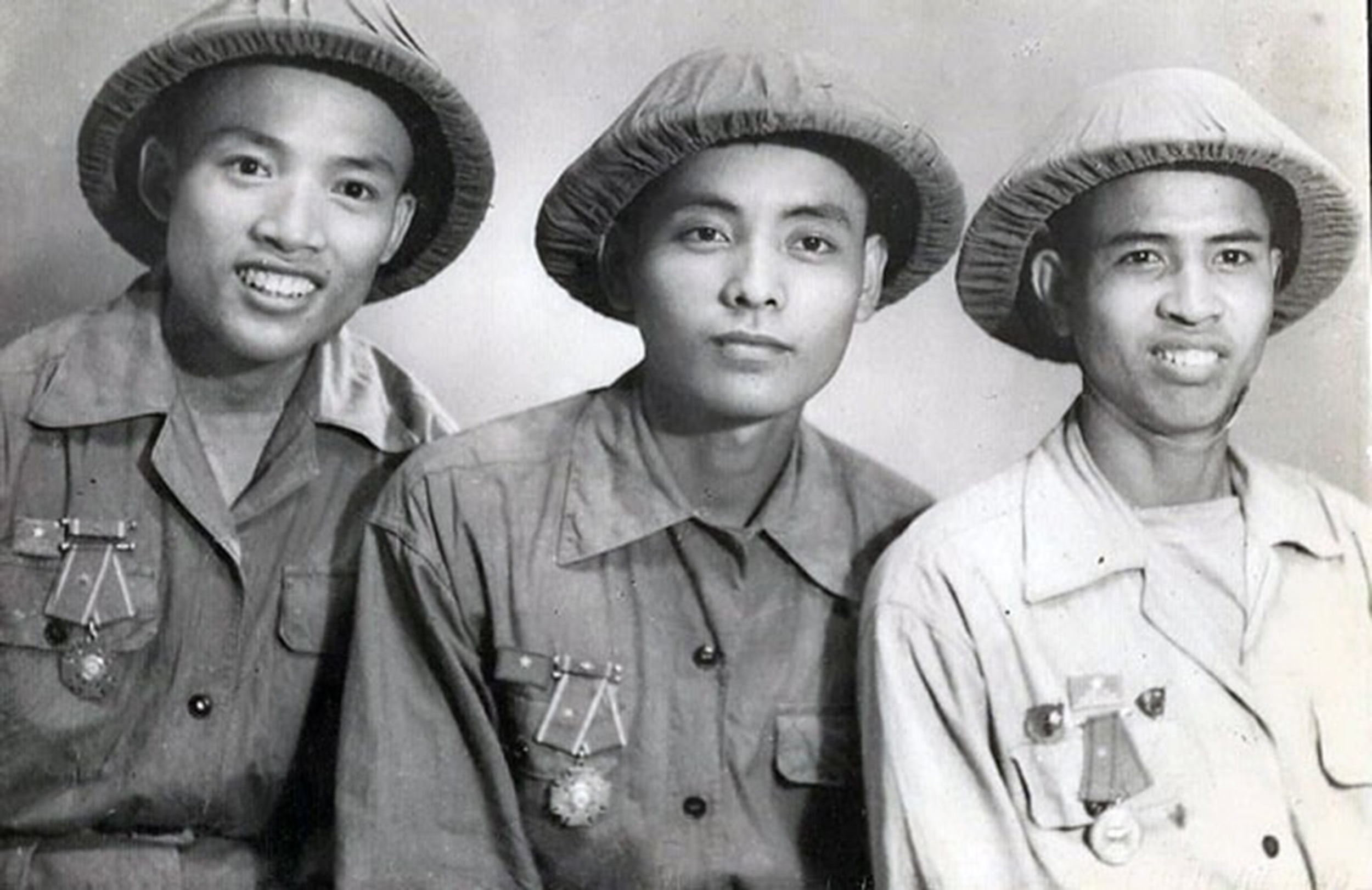 "Vua ph&aacute; bom" 4 lần được gặp B&aacute;c- Ảnh 5.