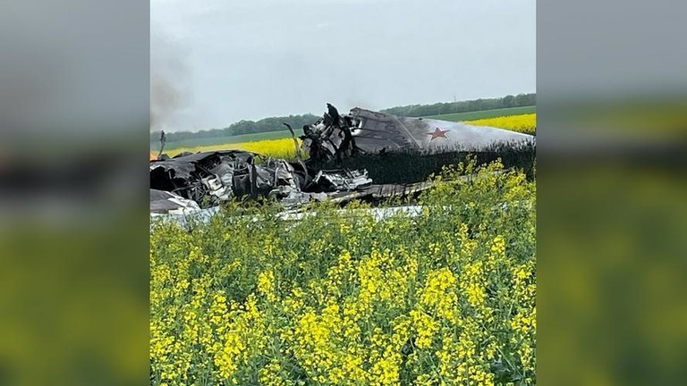 M&aacute;y bay si&ecirc;u &acirc;m Tupolev Tu-22M3 của Kh&ocirc;ng qu&acirc;n Nga đ&atilde; bị rơi ở V&ugrave;ng Stavropol. Ảnh: Telegram