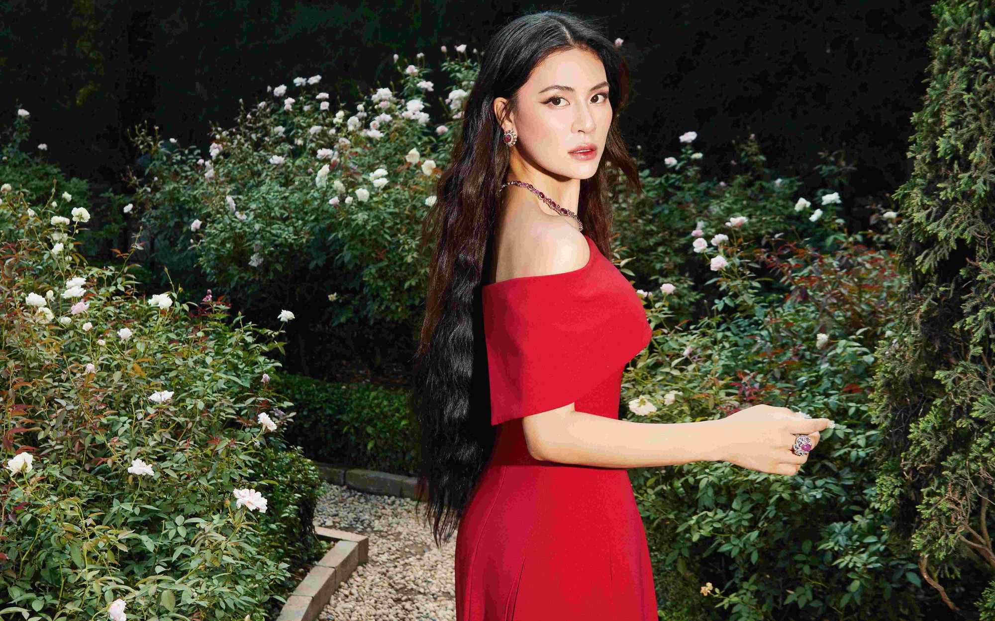 Hà Nhi "liều" làm tour xuyên Việt?