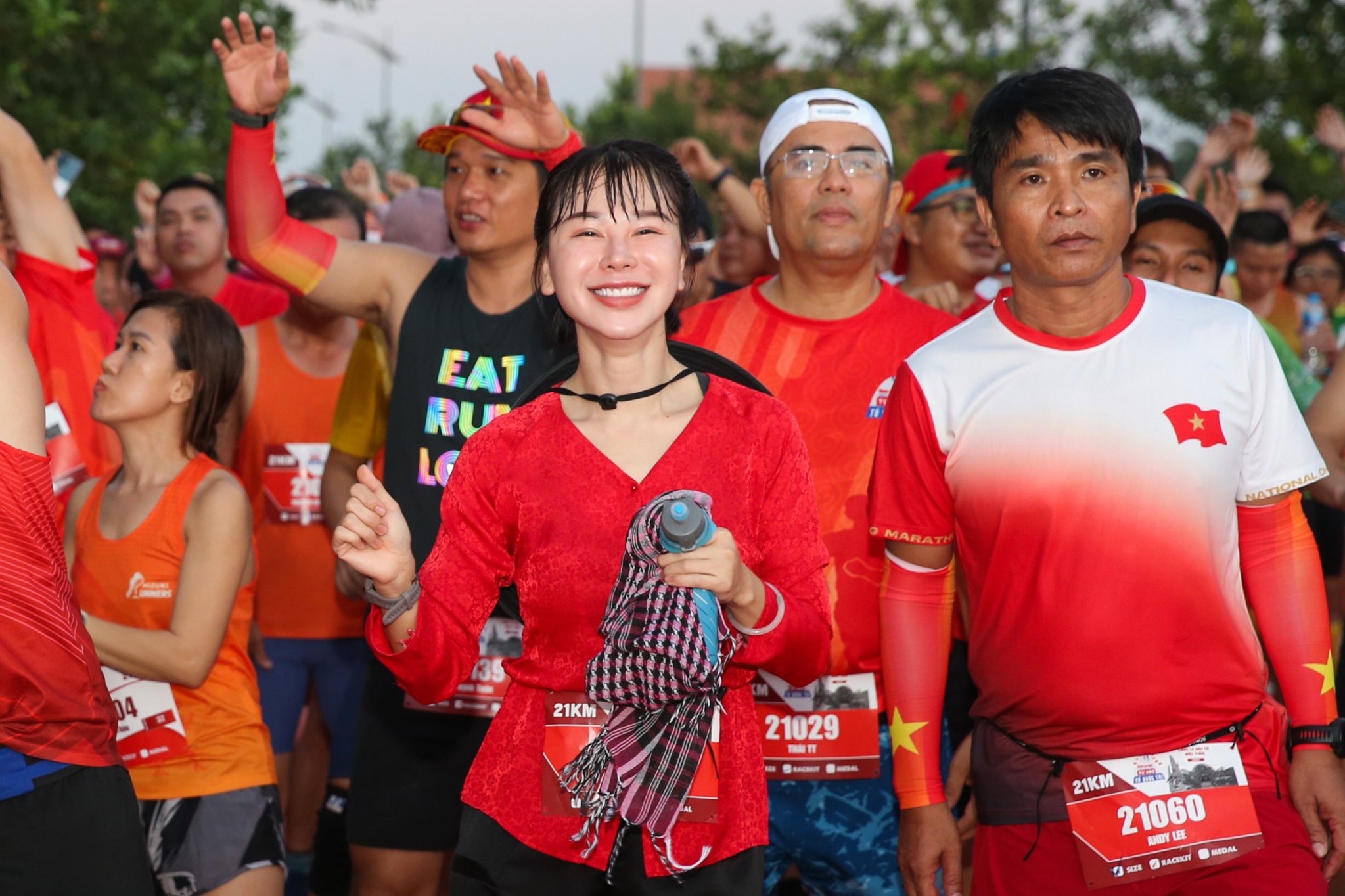 B&oacute;ng hồng v&agrave; những khoảnh khắc th&uacute; vị tại đường chạy "Tự h&agrave;o Tổ quốc t&ocirc;i"- Ảnh 1.