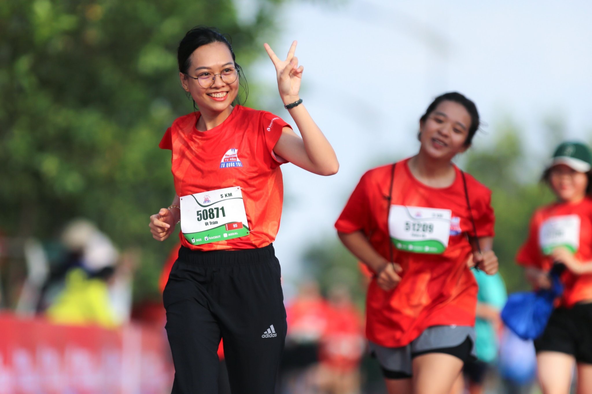 B&oacute;ng hồng v&agrave; những khoảnh khắc th&uacute; vị tại đường chạy "Tự h&agrave;o Tổ quốc t&ocirc;i"- Ảnh 5.